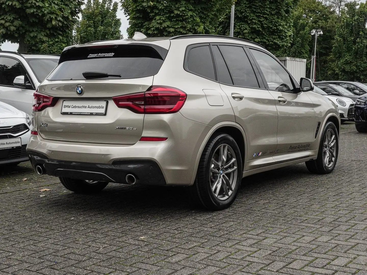 BMW X3 xDrive30e AHK+PANO+AMBIENTE Beige - 2