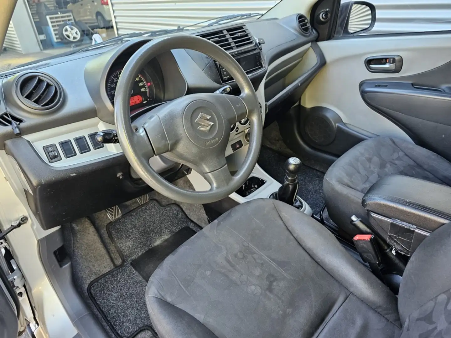 Suzuki Alto 1.0 Comfort Grau - 2