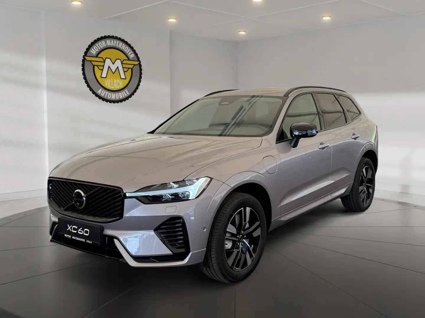 Volvo XC60 T6 Plus Dark eAWD Silber - 1