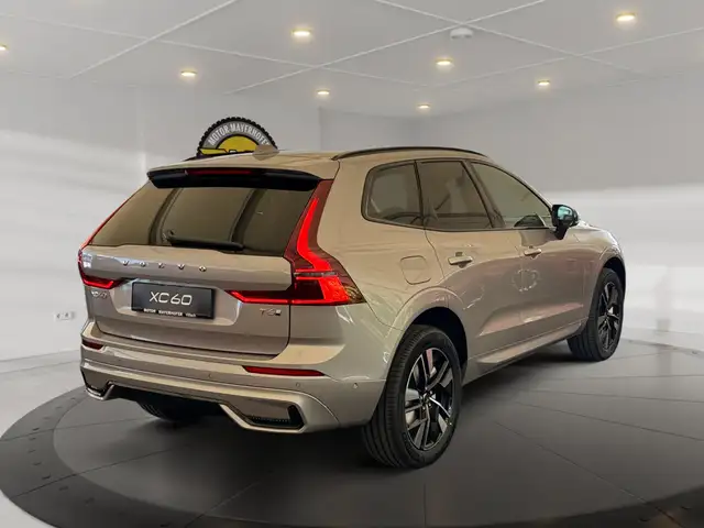Volvo XC60 T6 Plus Dark eAWD Ansicht 3