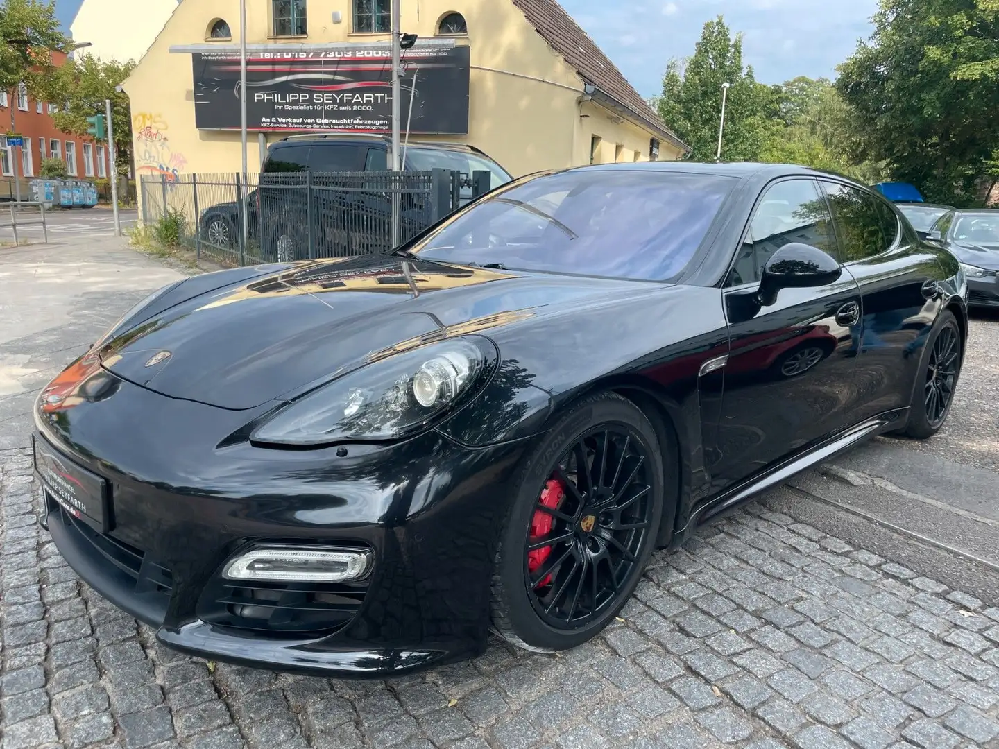 Porsche Panamera GTS*EGSD*BOSE*NAVI*20 ZOLL* Black - 1