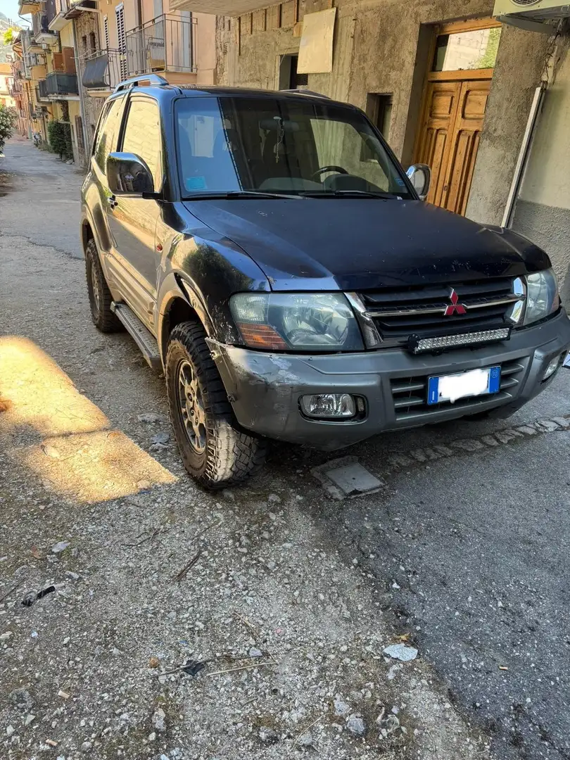 Mitsubishi Pajero 5p 3.2 tdi 16v di-d GLS-2 auto Blu/Azzurro - 2