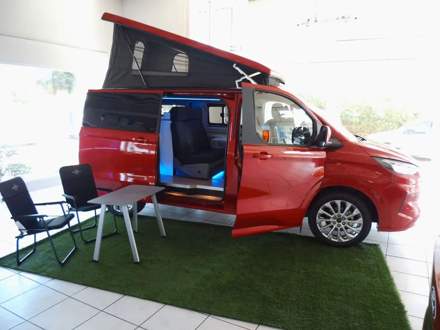Ford Transit Custom V710 Nugget Rouge - 2