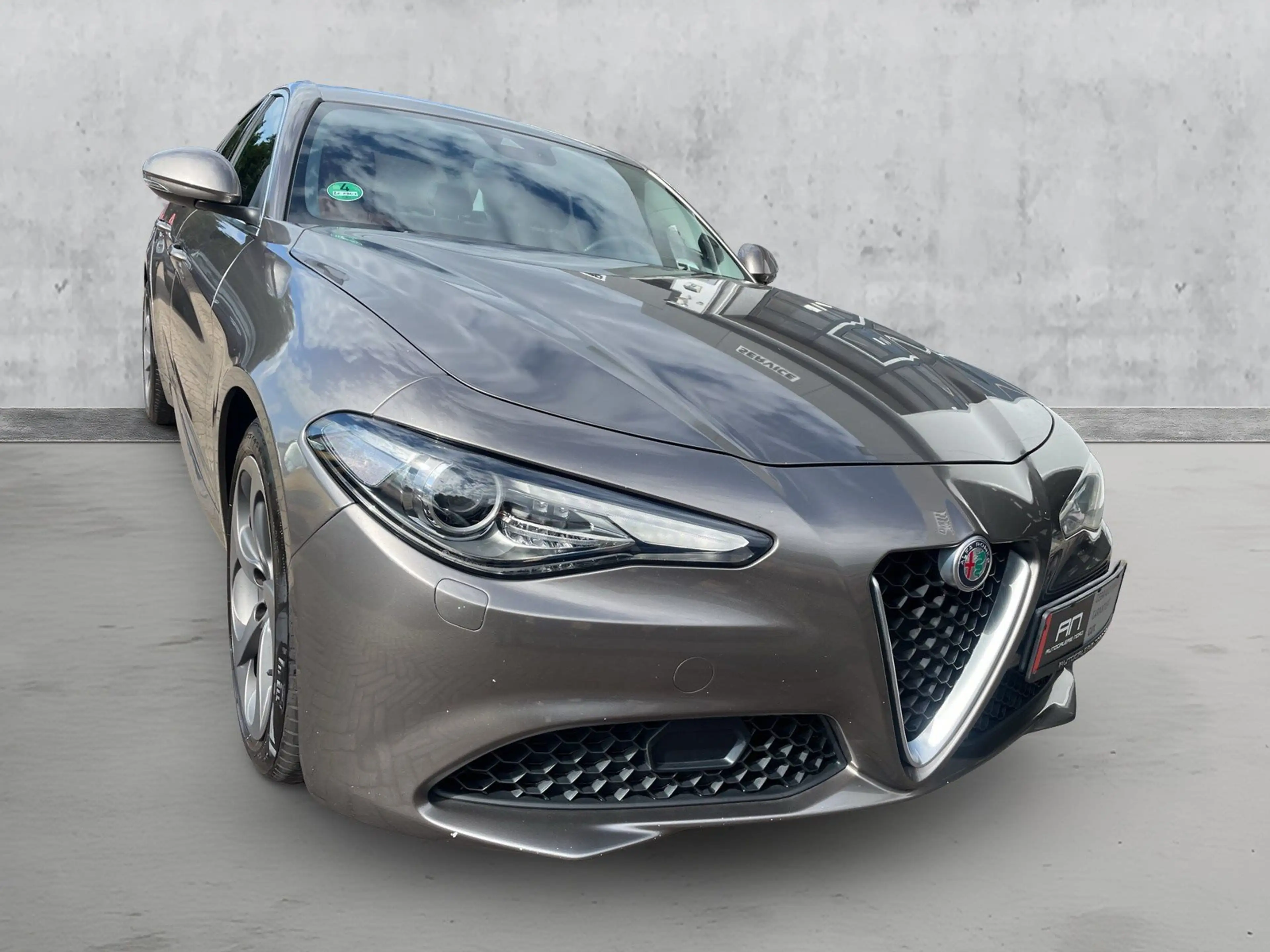 Alfa Romeo Giulia Super Bi Xenon+Navi+Keyless+18 Zoll — photo 6