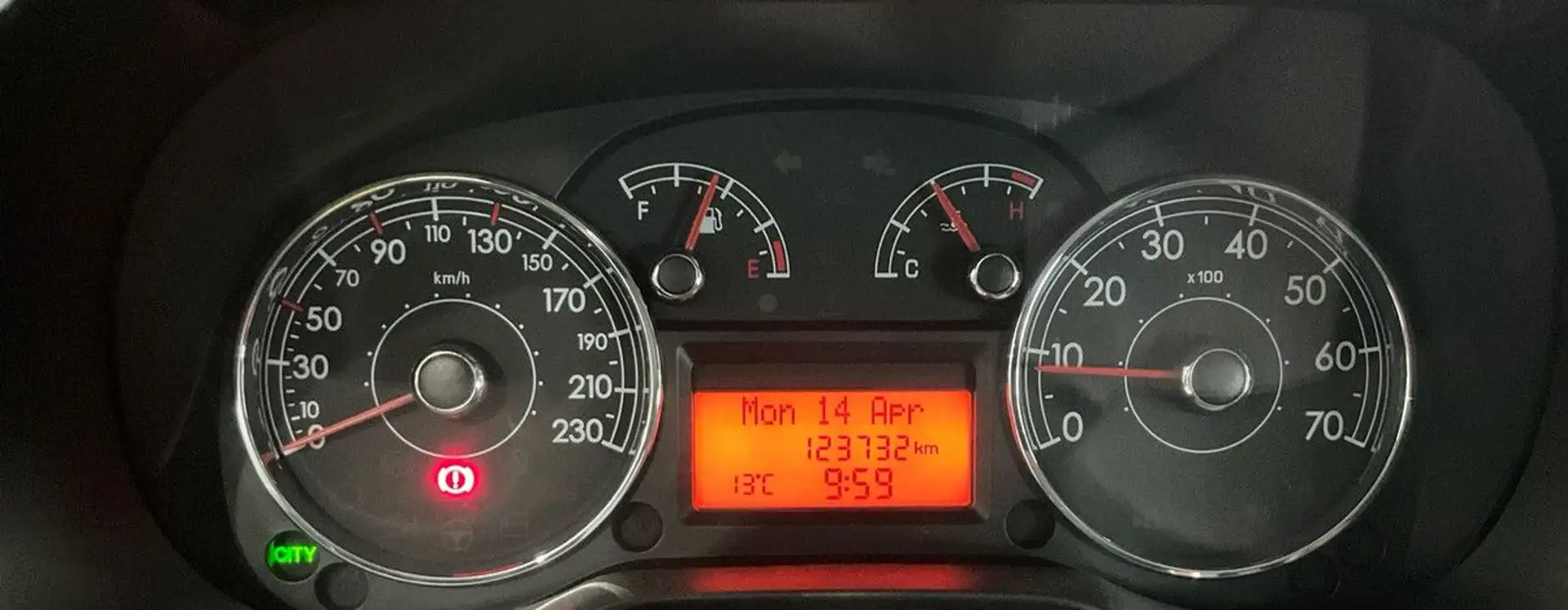 Fiat Grande Punto 1.4 8V  TÜV/AU NEU,KLIMA,CITY-SERVO Gris - 2