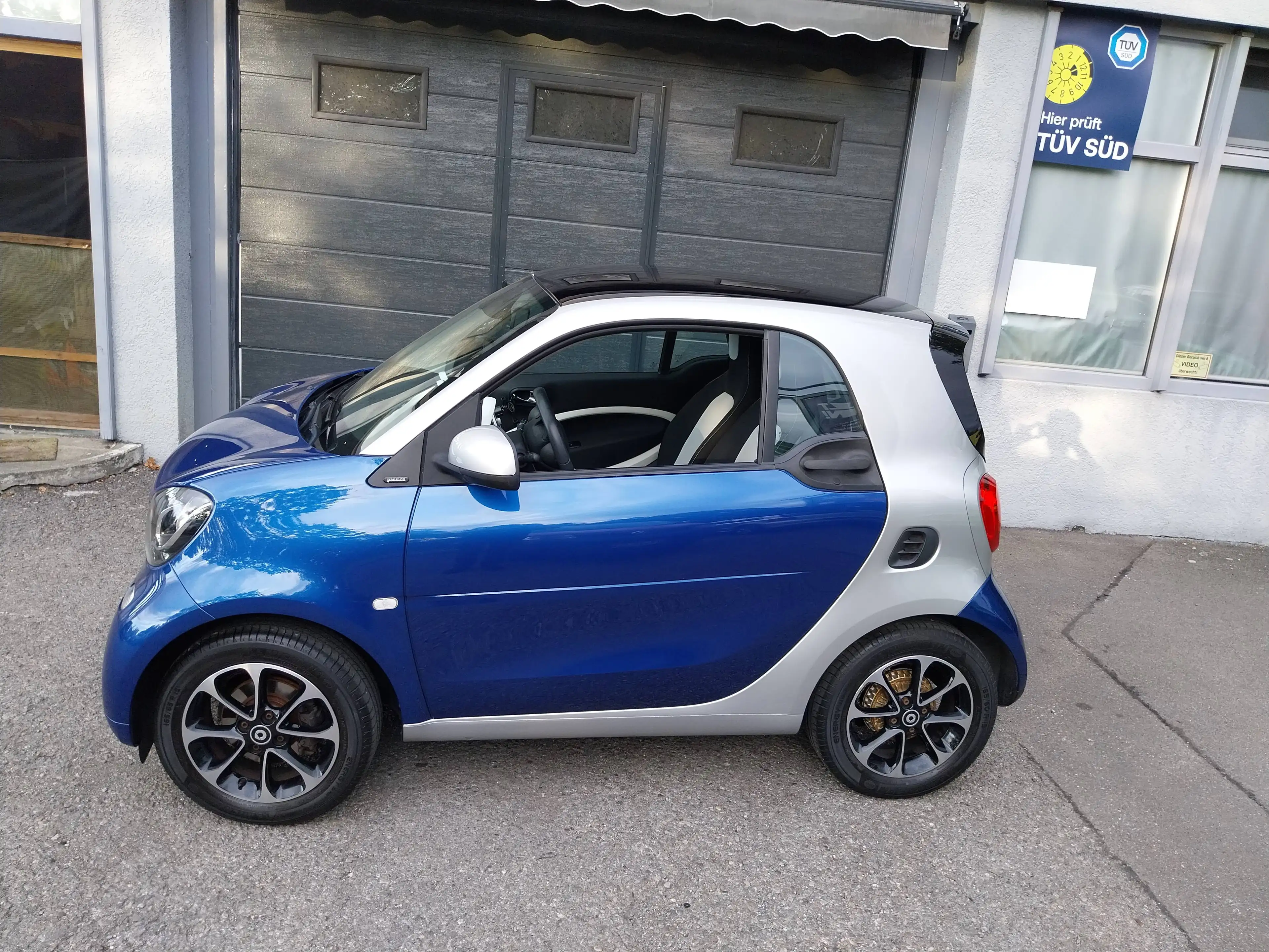 smart forTwo Passion 90PS | 52TKM | Pano | SHZ | Tempomat — photo 2