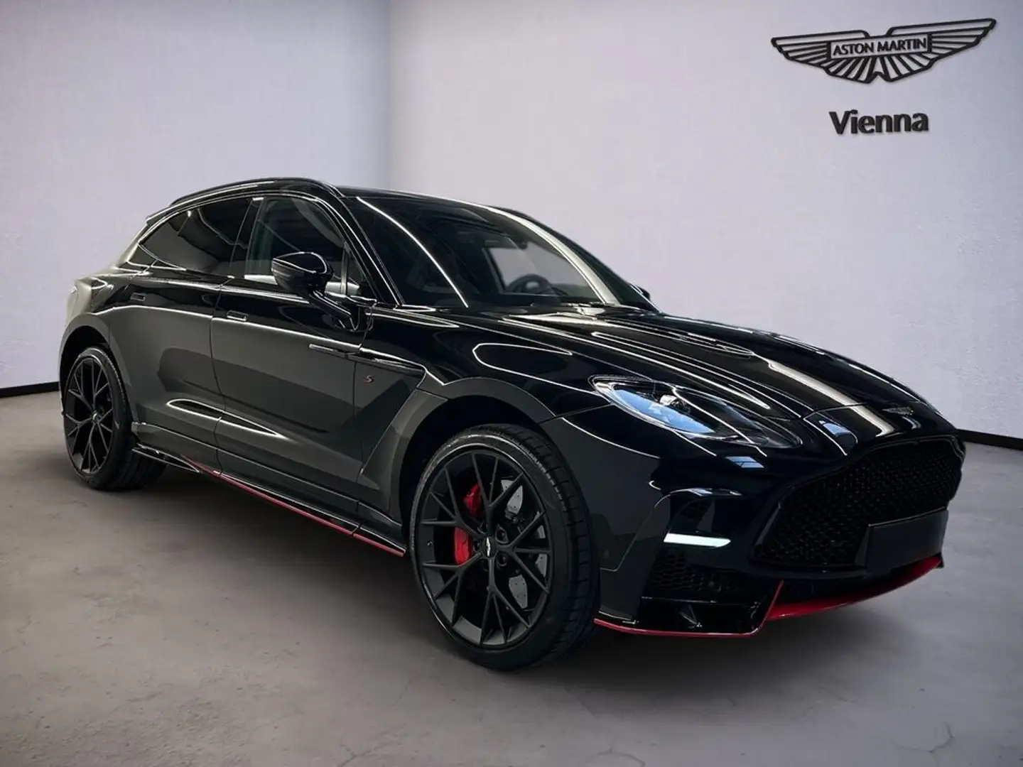 Aston Martin DBX S | Onyx Black | S-Livery | Pano | 23'' Schwarz - 2