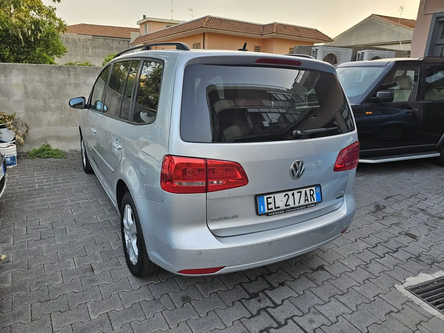 Volkswagen Touran Comfortline Argento - 2