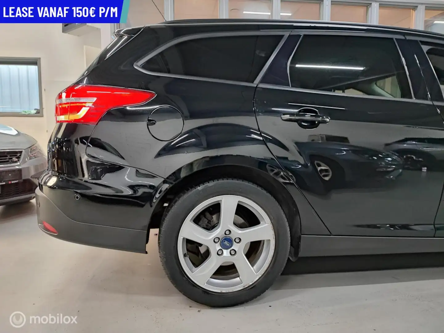 Ford Focus Wagon 1.0 Titanium LED STOELVERW PDC NW APK NW OND Noir - 2