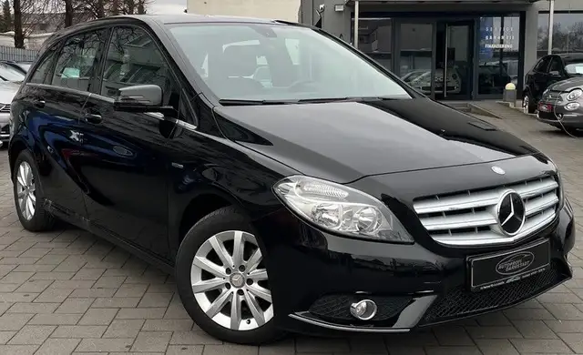 Mercedes-Benz B 180 B 180 (TÜV AU Neu) 1-hand  Vollleder/Top zustan