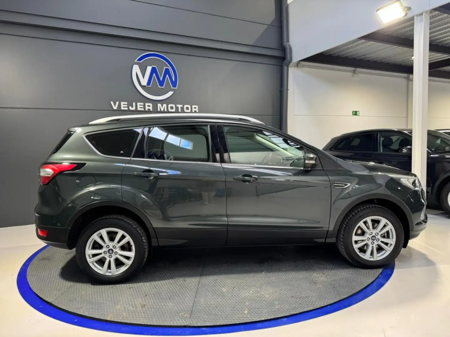 Ford Kuga 1.5TDCi Auto S&S Titanium 4x2 120 Verde - 2
