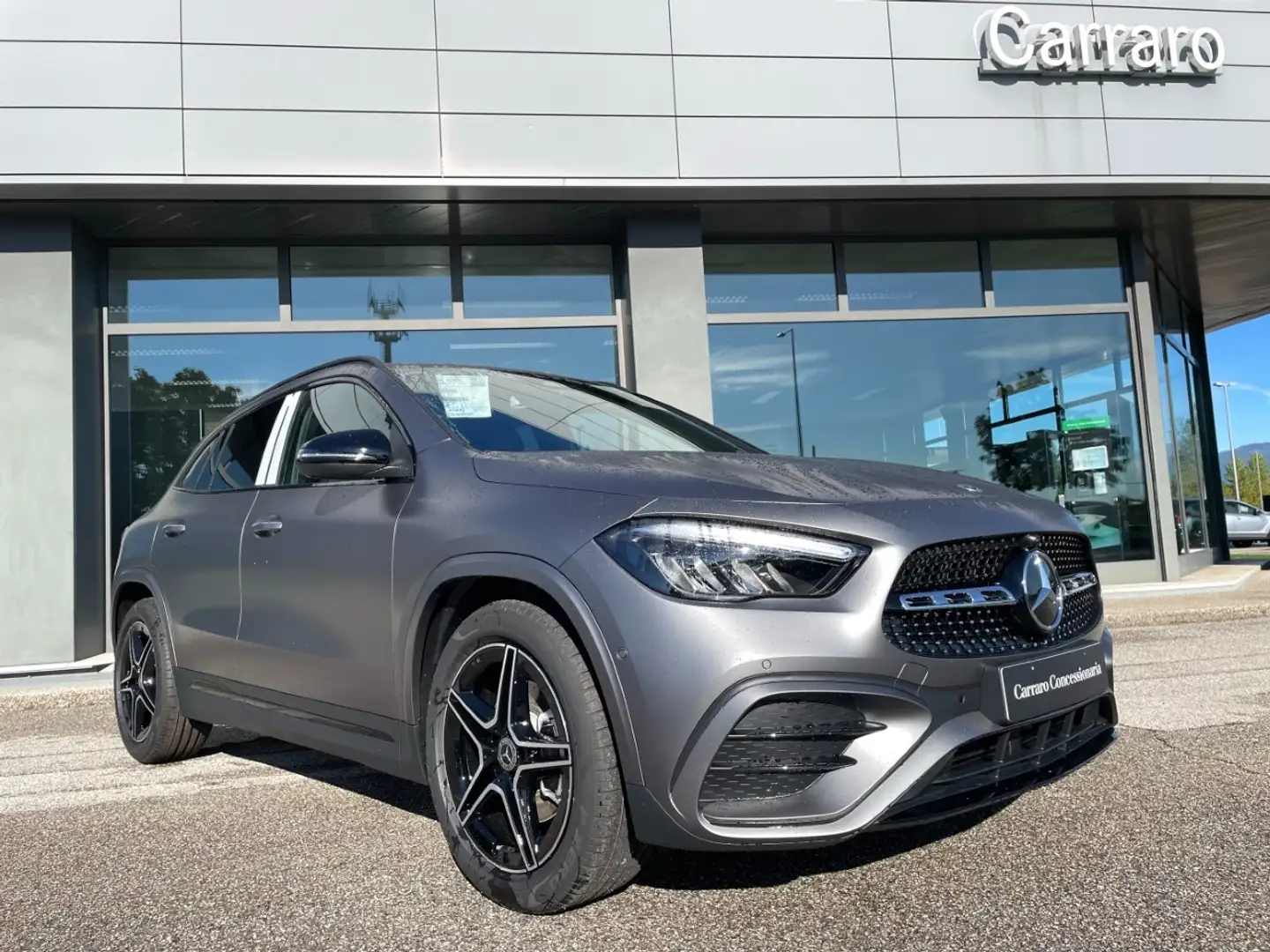 Mercedes-Benz GLA 200 d automatic Grigio - 1