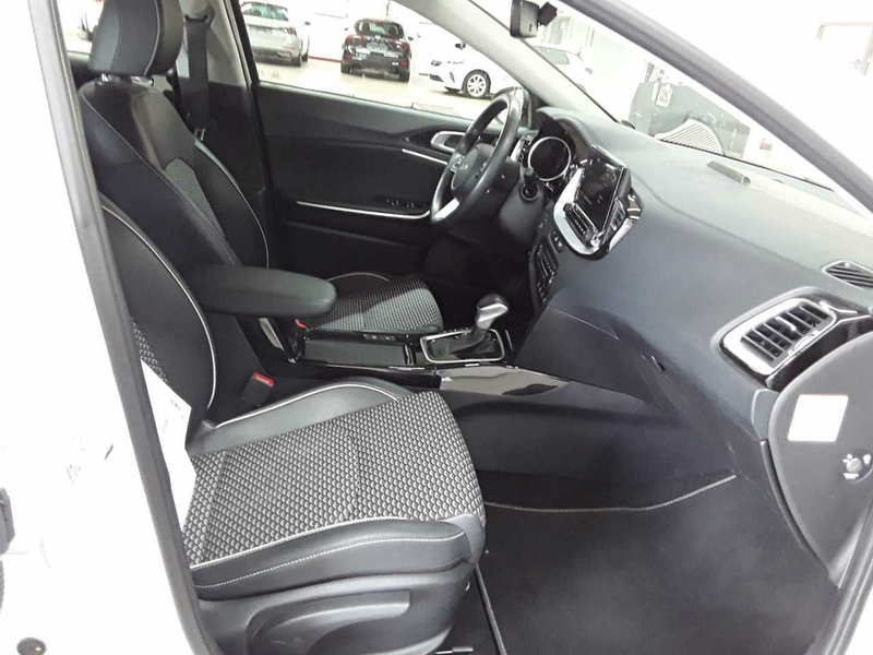 Kia Ceed / cee'd Ceed SW 1.6 GDI DCT OPF Plug-in-Hybrid Spirit — photo 8