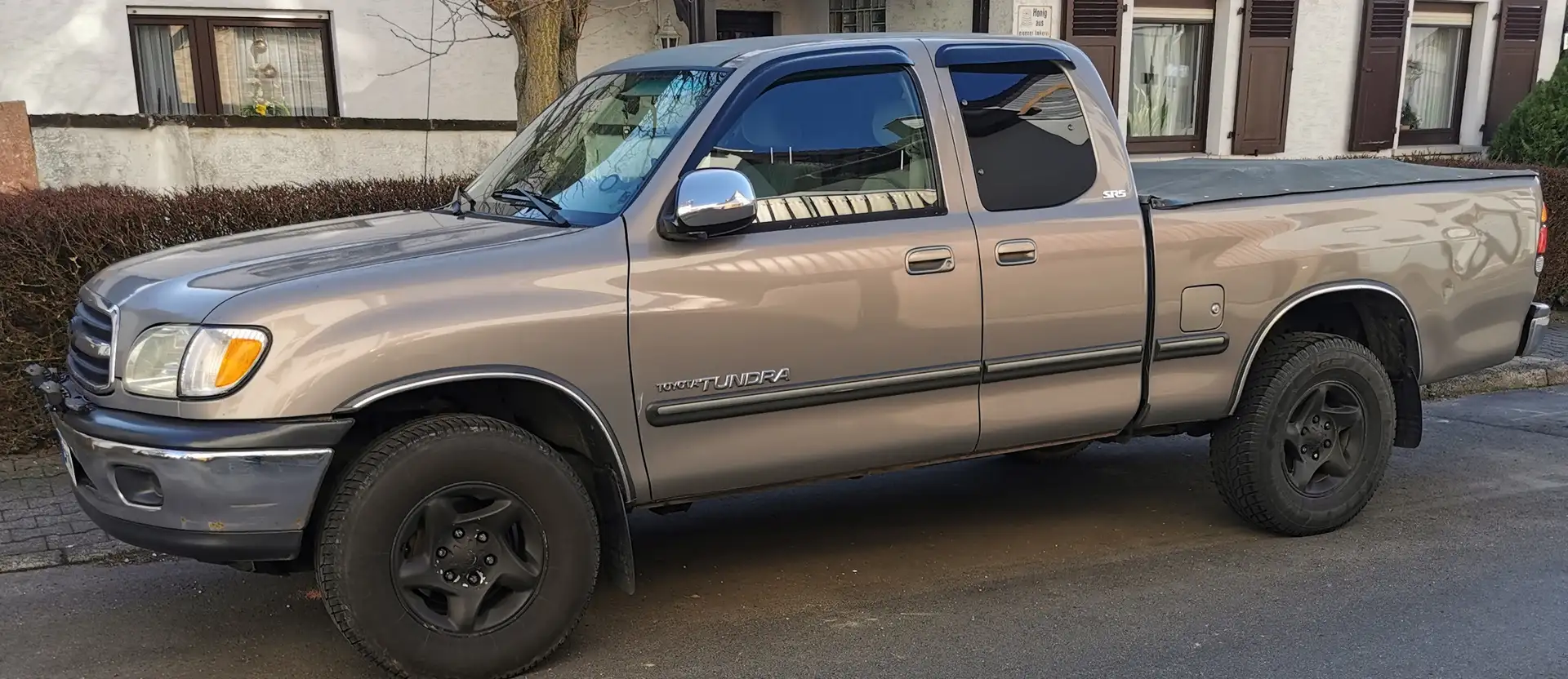 Toyota Tundra SR5 Grau - 1