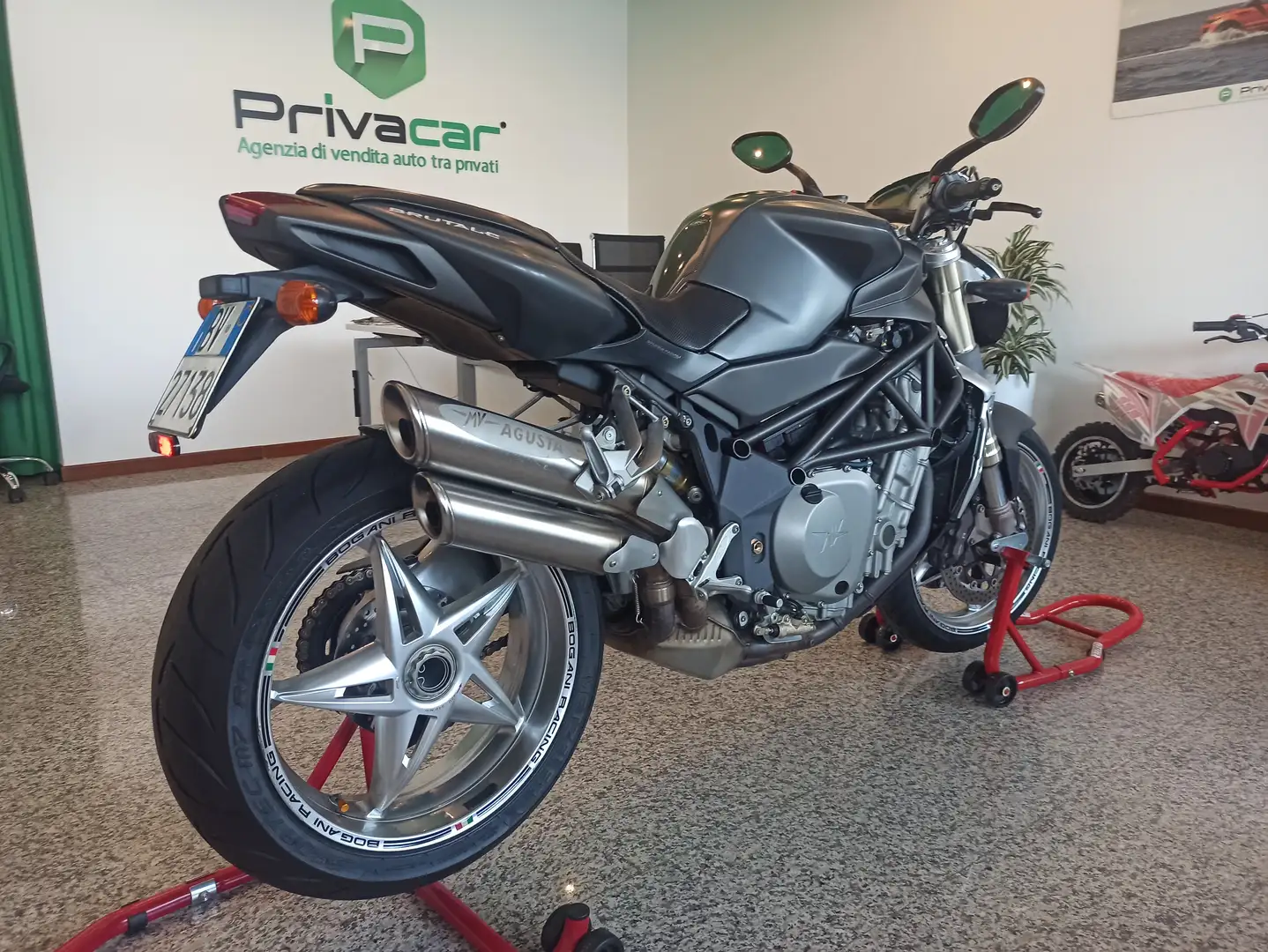 MV Agusta Brutale 750 S Grigio - 2