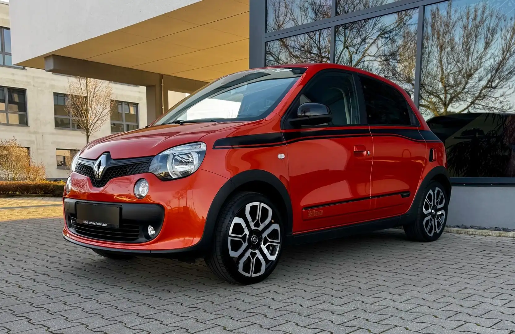 Renault Twingo GT Sport*WENIG KM*AUTOMATIK*NAVI*SHZ*KAM* - 1