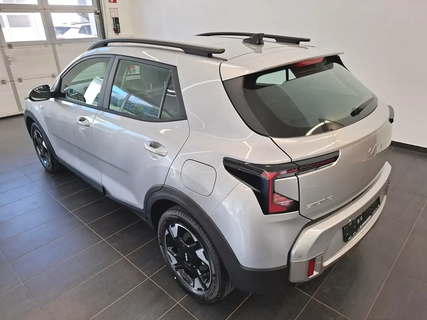 Kia Stonic 1.0 T-GDI Titan Silber - 2