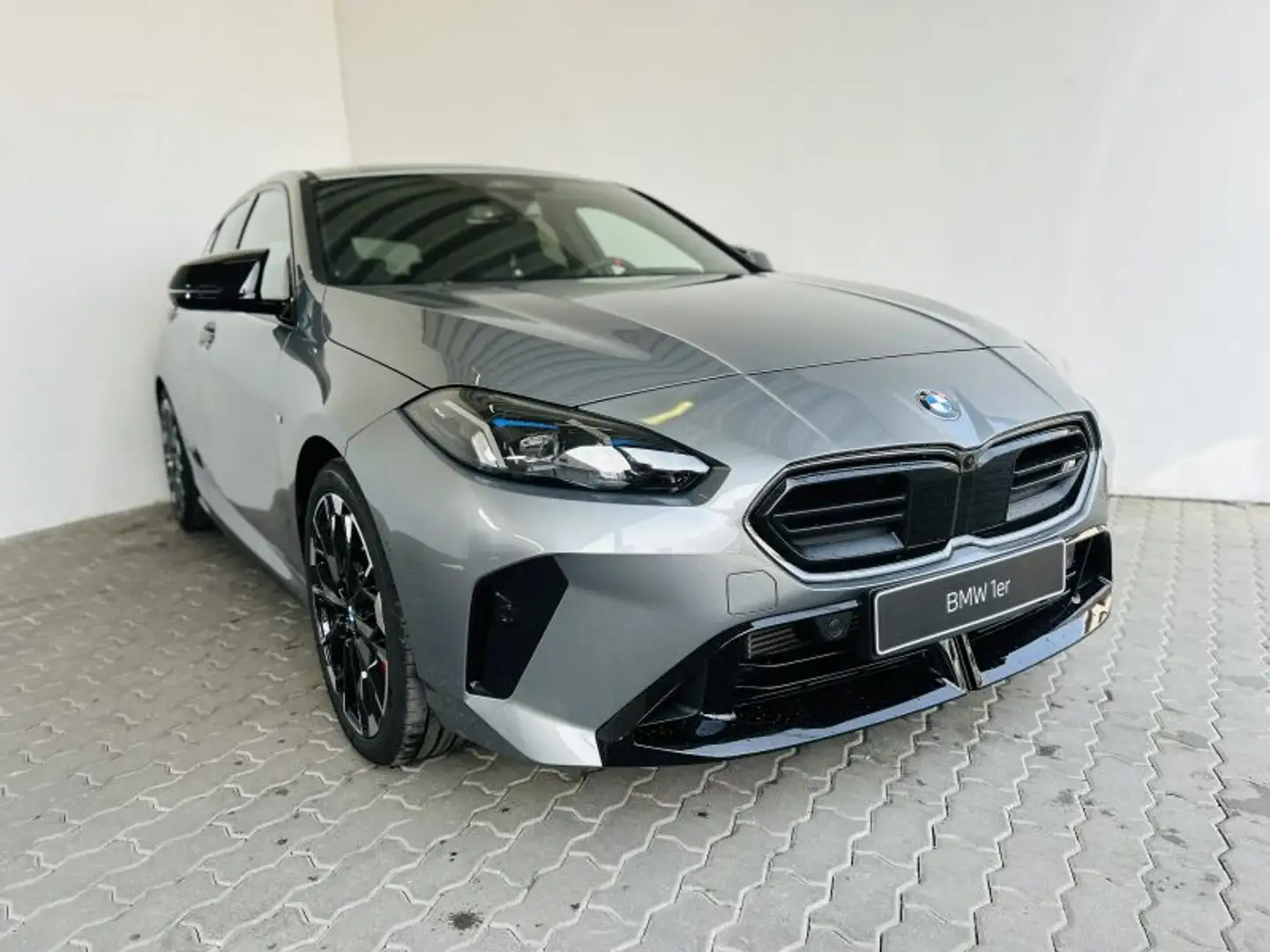 BMW 135 M xDrive !! HERBSTKNALLER !! Grigio - 1