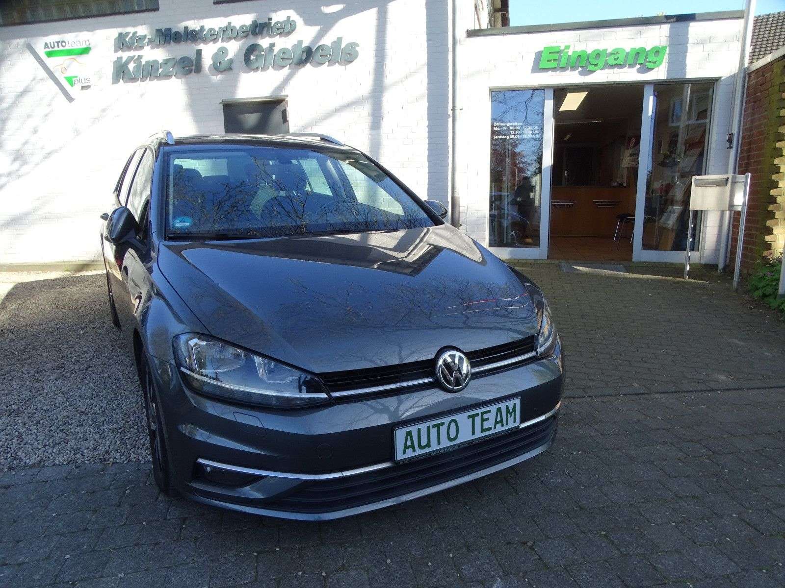 Second hand Volkswagen Golf 1.6