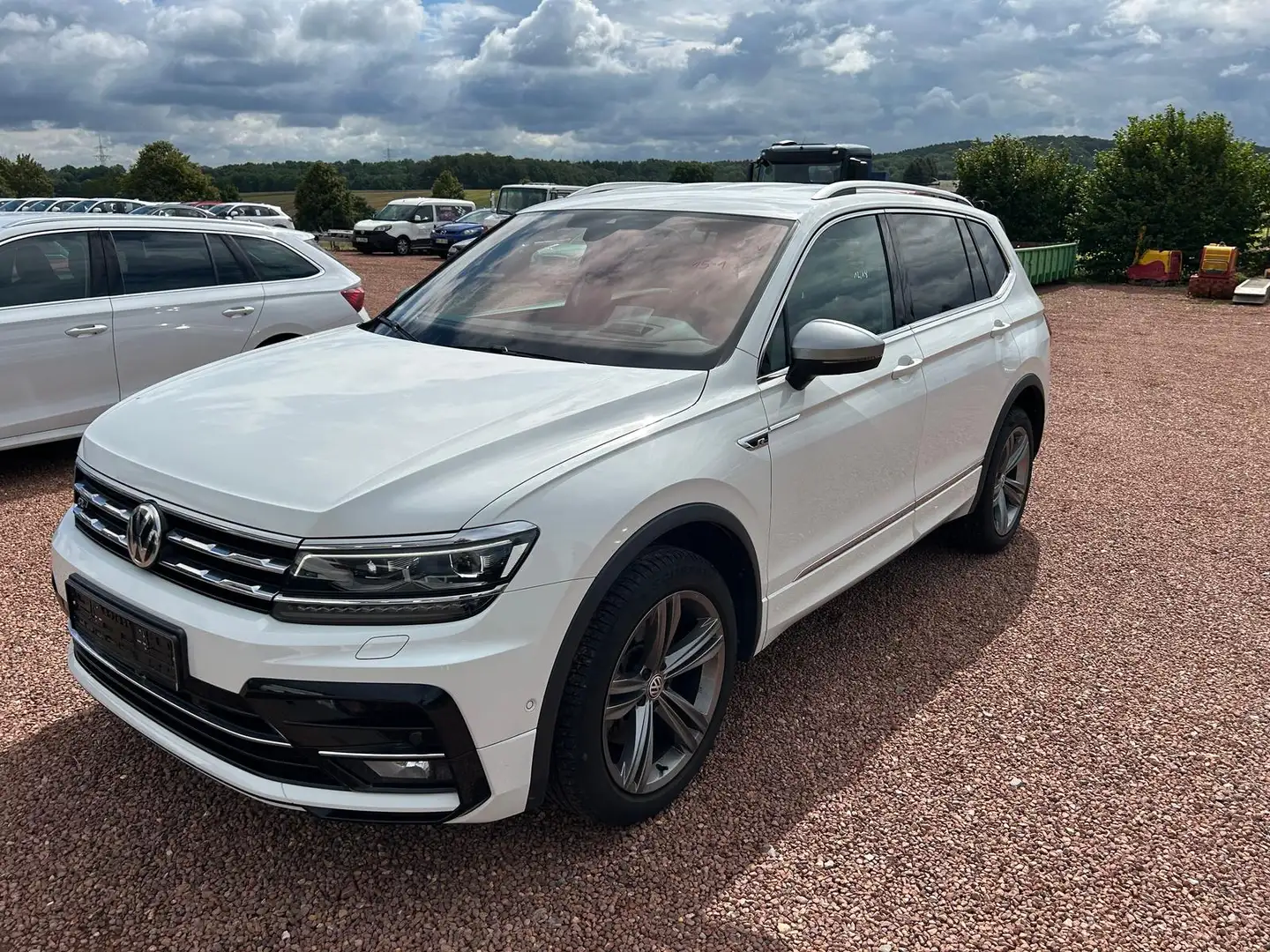 Volkswagen Tiguan Allspace 2.0 TDI R Line 4Motion Matrix|360°|AHK|ACC Weiß - 2