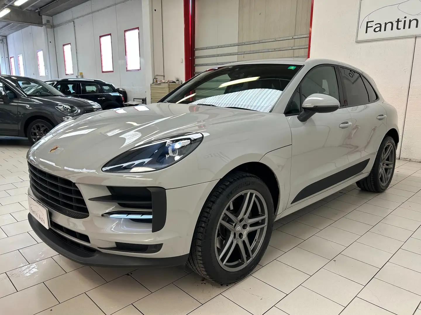 Porsche Macan 2.0 245cv pdk-Dettagli in Descrizione Gris - 2