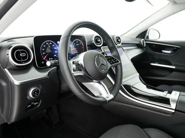 Mercedes-Benz C-Class view 11