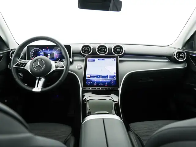 Mercedes-Benz C-Class view 9