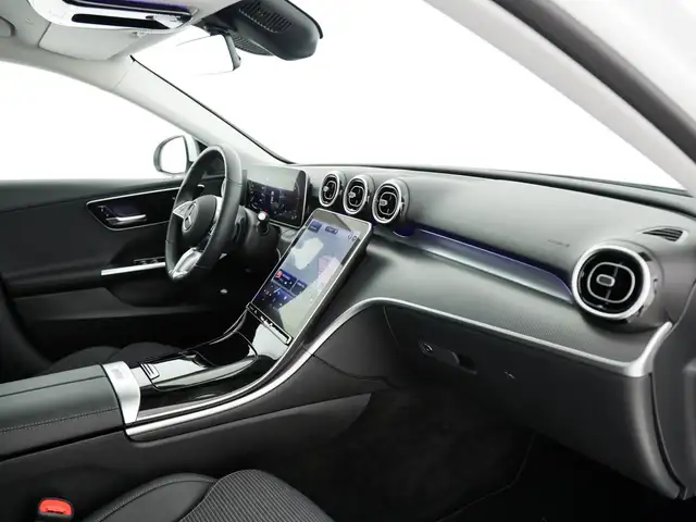Mercedes-Benz C-Class view 10