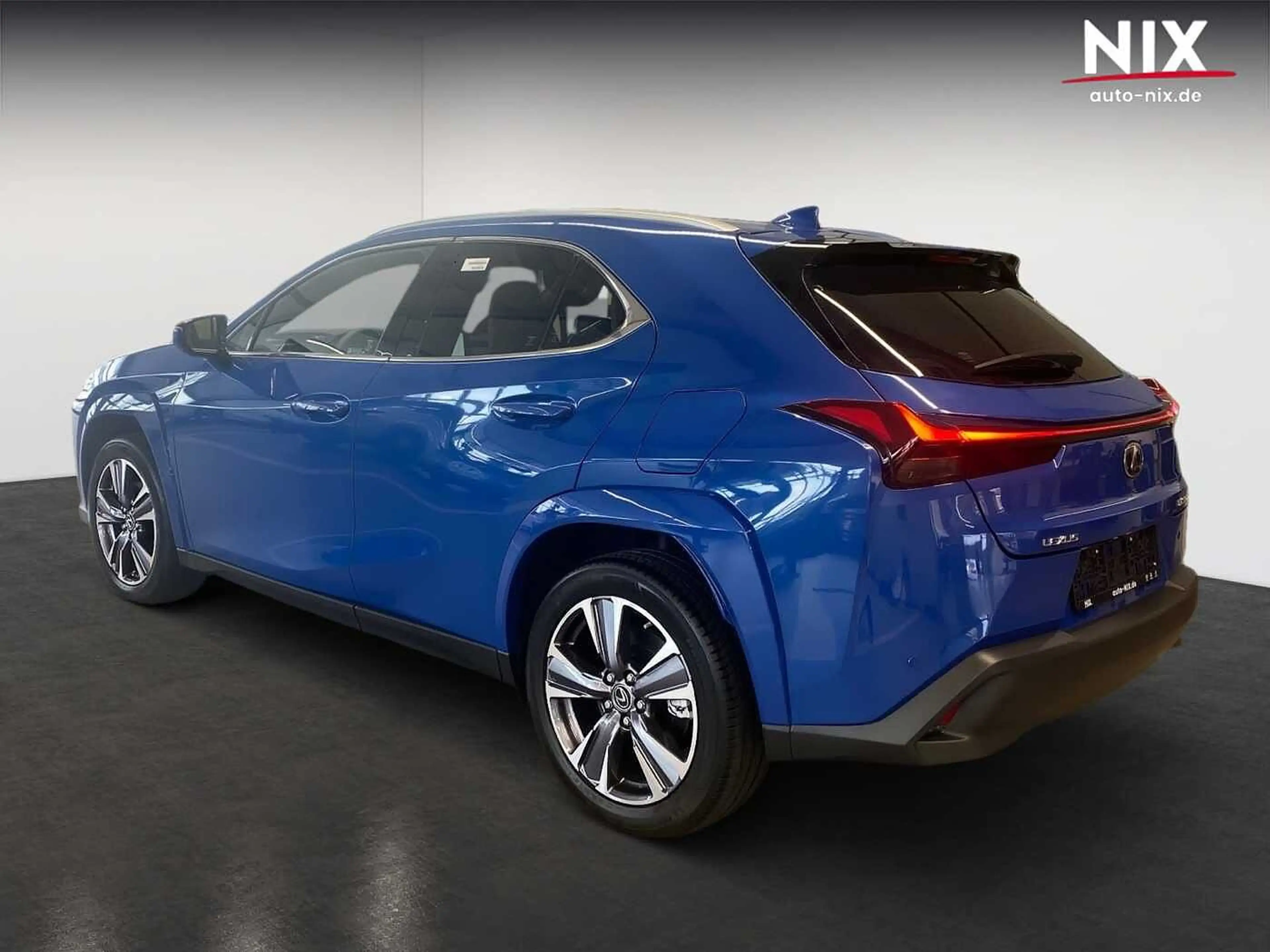 Lexus UX 300e Entry + Luxury-Paket + HUD — photo 5