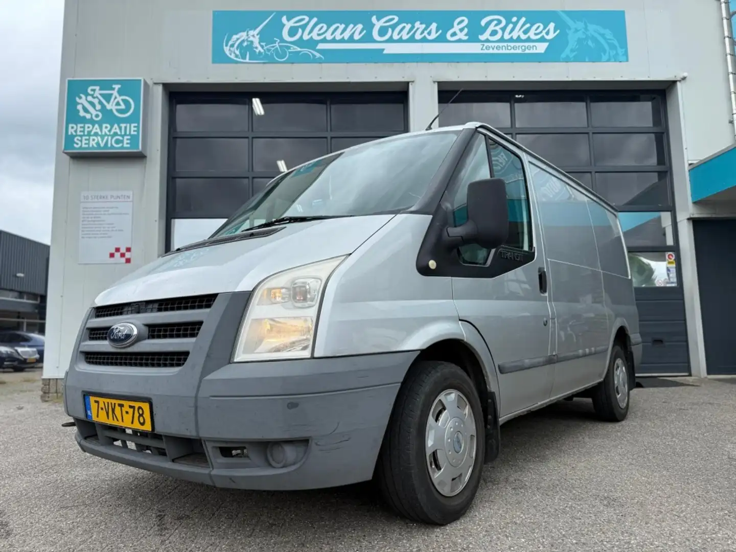 Ford Transit 260S 2.2 TDCI EconEd Grijs - 1