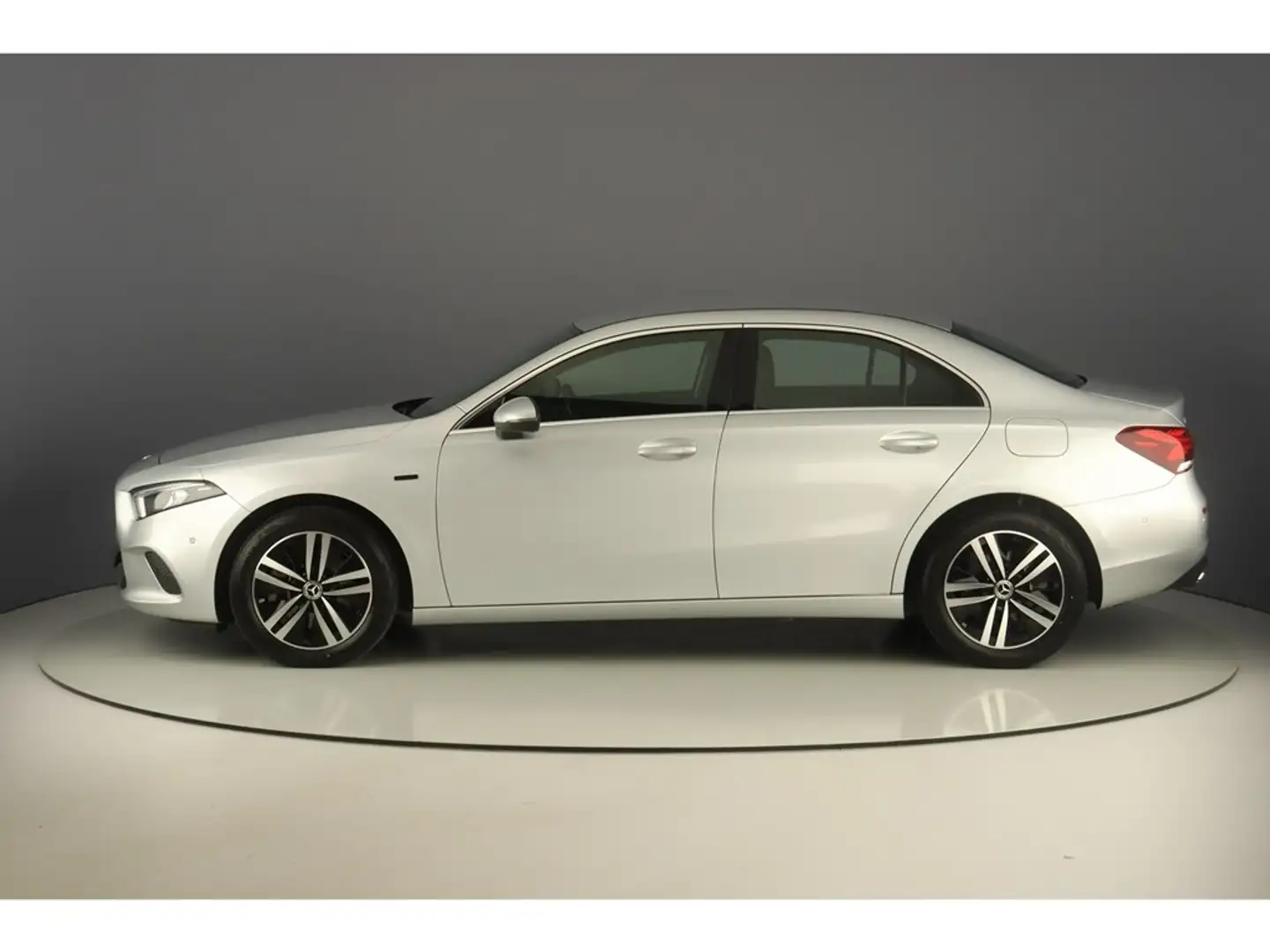 Mercedes-Benz A 250 e 218pk Pack Business Zilver - 2