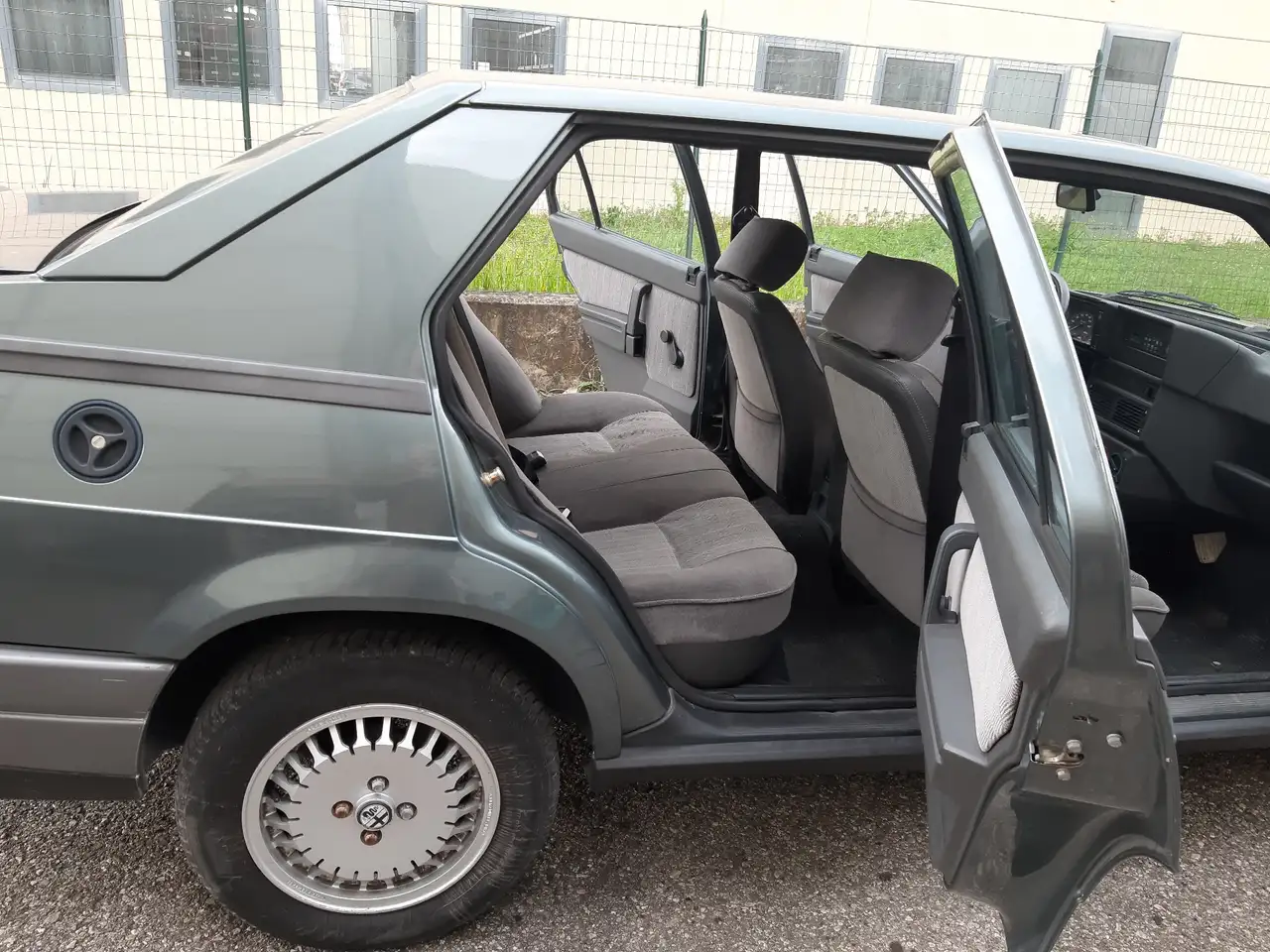 Alfa Romeo 75 1.8 ie Serie Speciale, foto 12