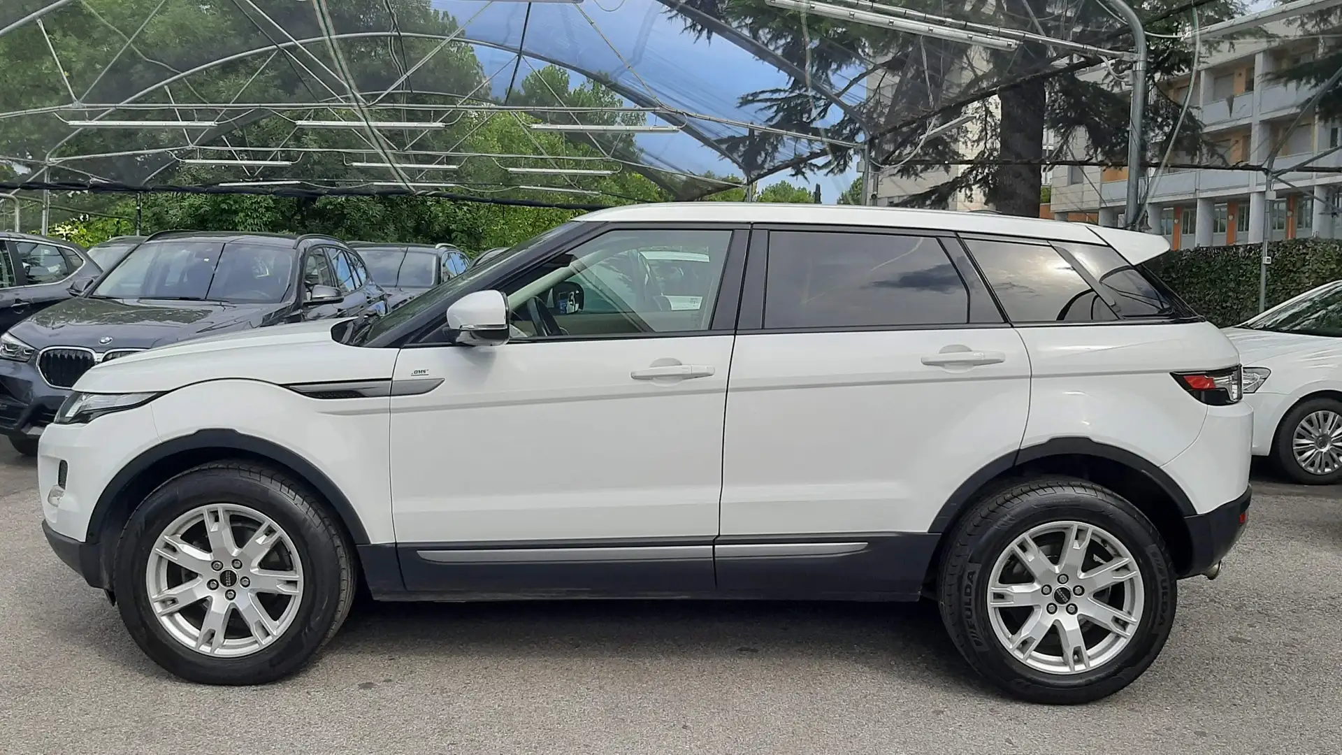 Land Rover Range Rover Evoque 5p 2.2 td4 Prestige 150cv Ottime Condizioni Bianco - 2