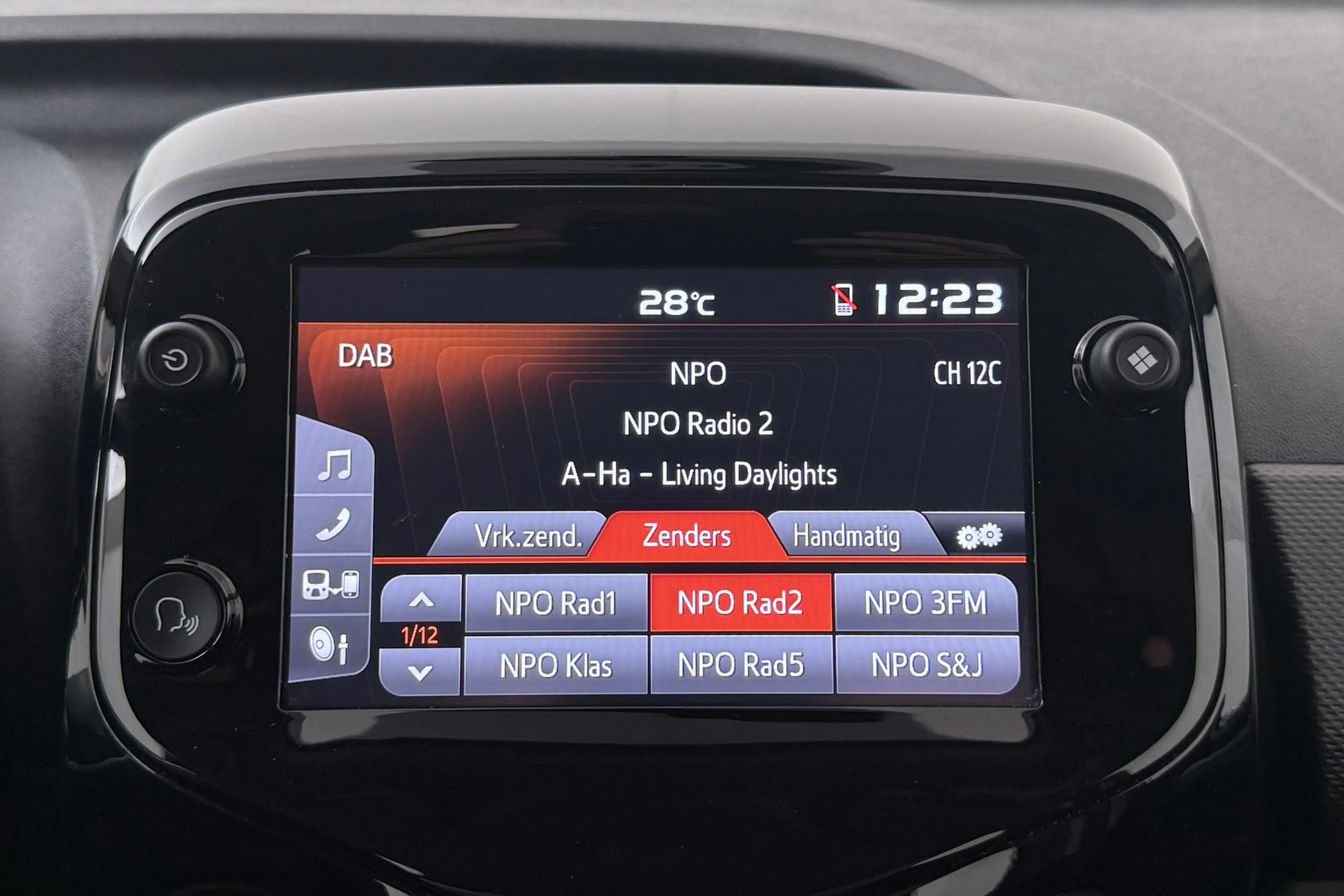 Citroen C1 1.0 VTi Shine Comfort Plus Climate Camera Carplay — photo 24