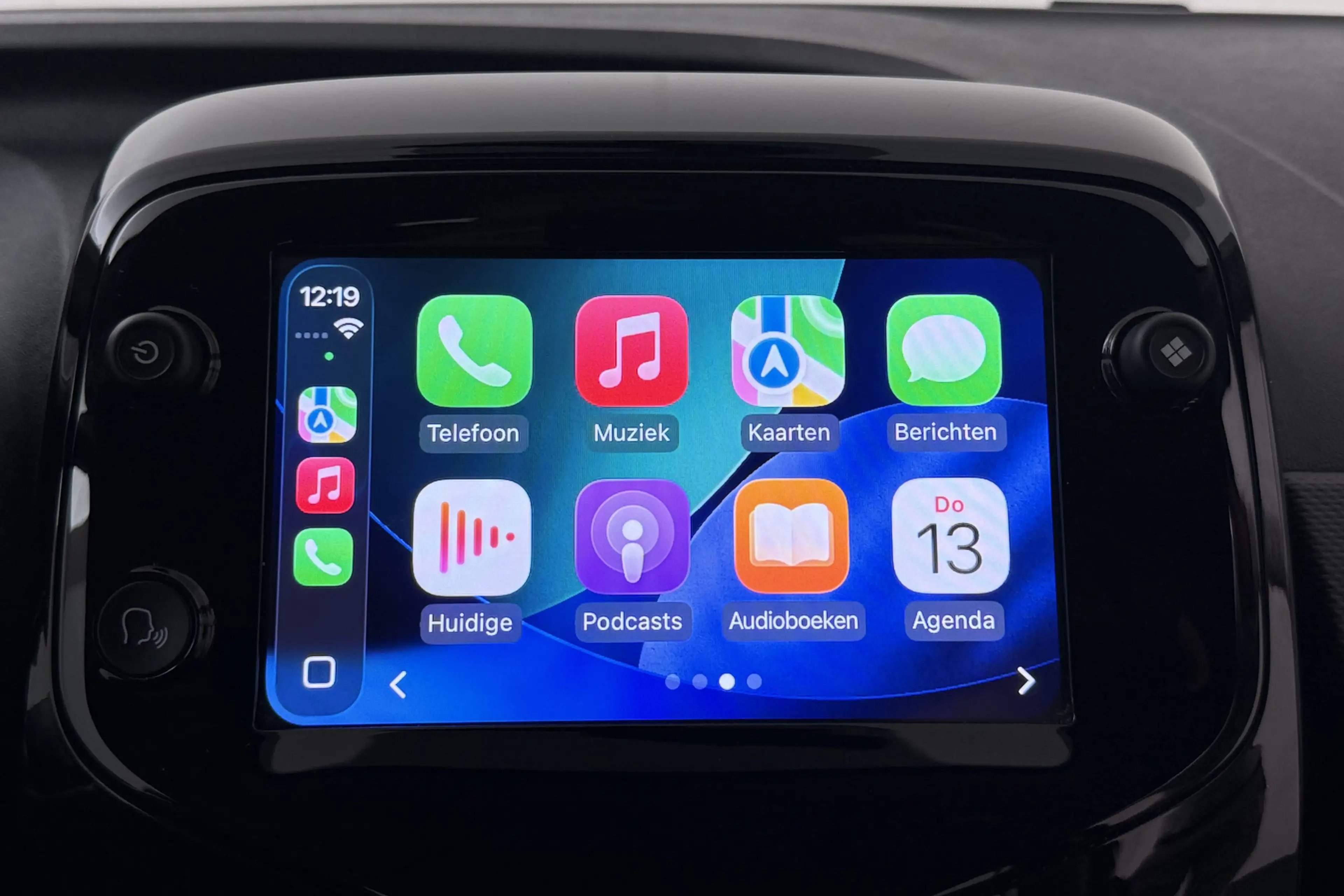 Citroen C1 1.0 VTi Shine Comfort Plus Climate Camera Carplay — photo 26