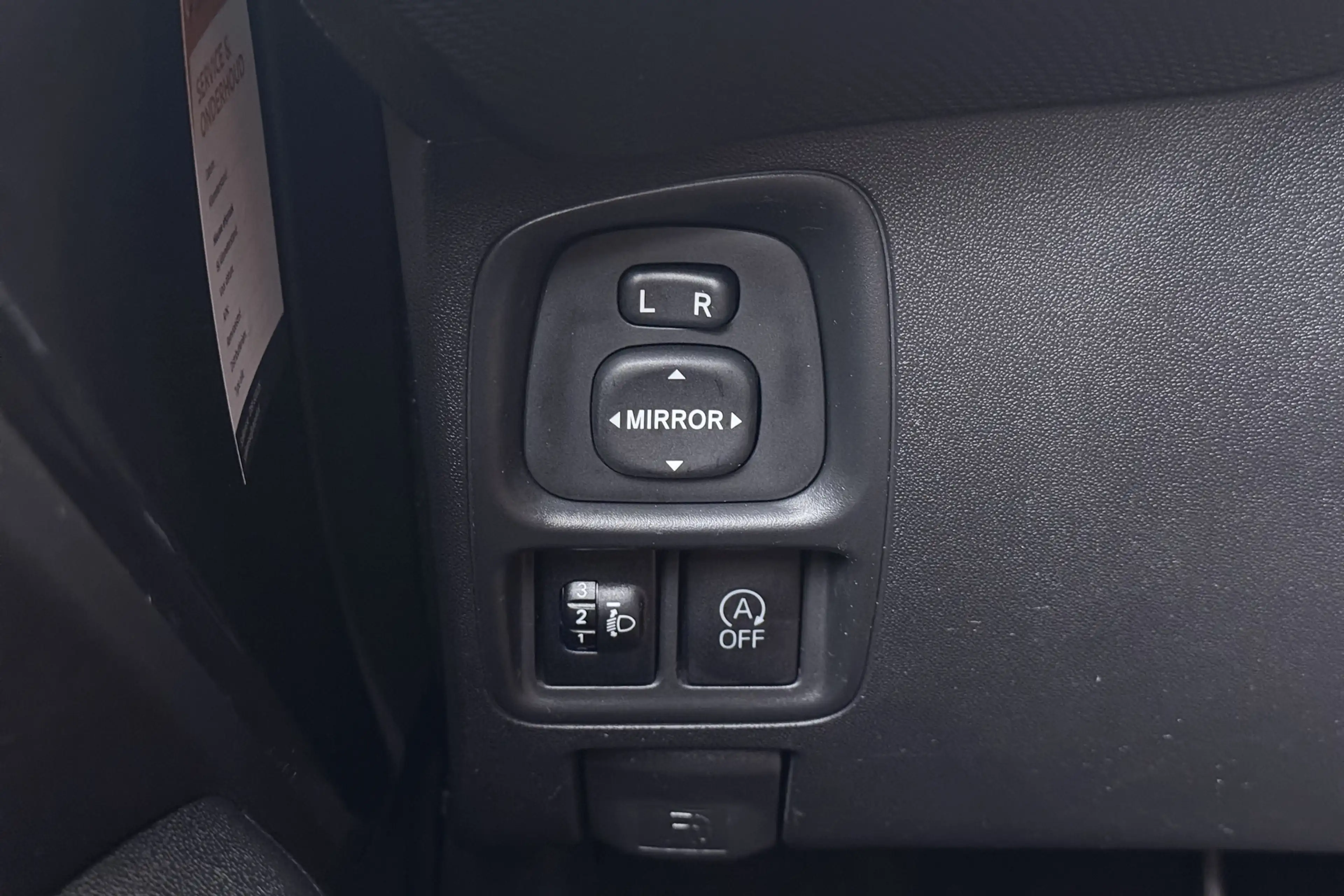 Citroen C1 1.0 VTi Shine Comfort Plus Climate Camera Carplay — photo 17