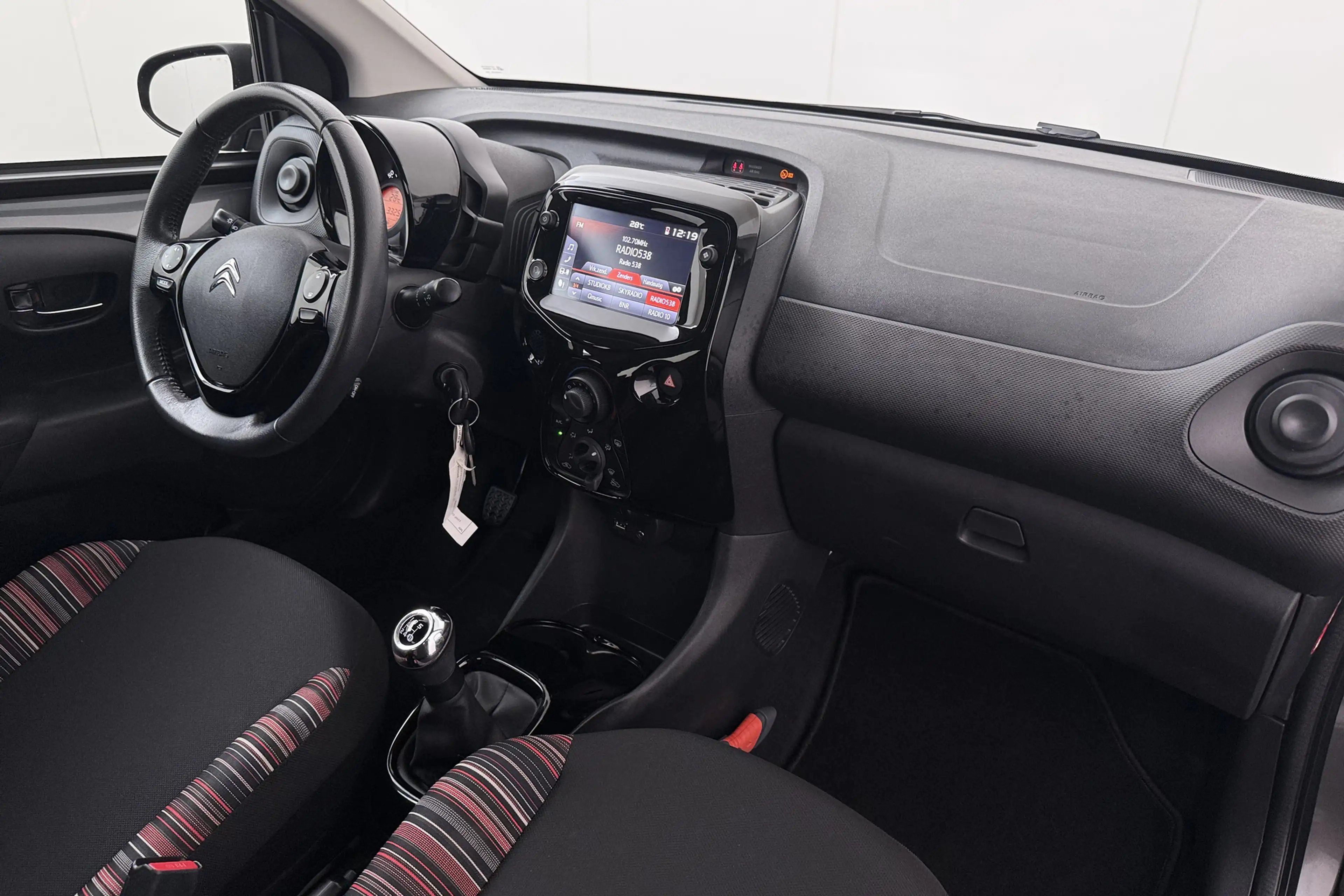 Citroen C1 1.0 VTi Shine Comfort Plus Climate Camera Carplay — photo 15