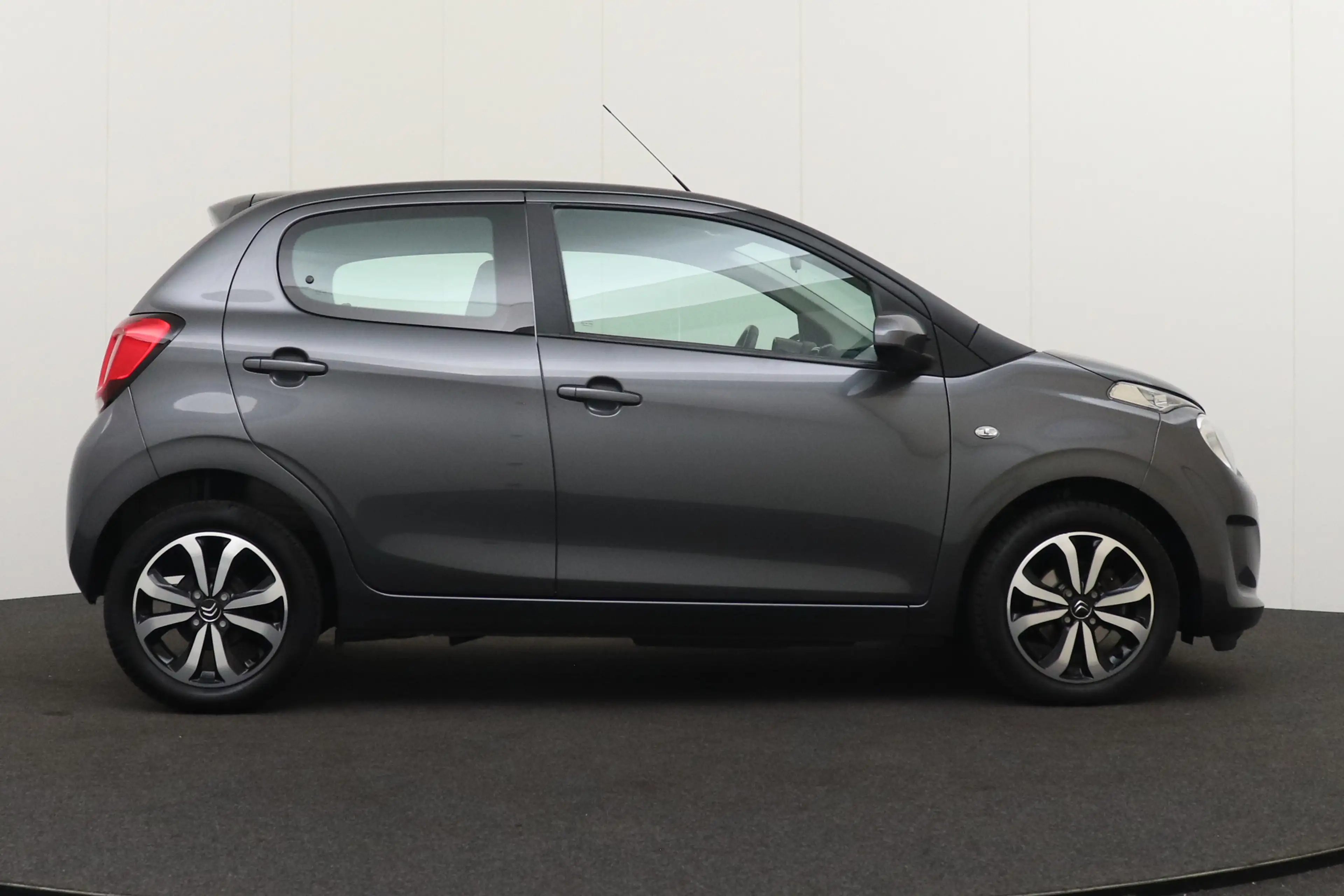 Citroen C1 1.0 VTi Shine Comfort Plus Climate Camera Carplay — photo 6
