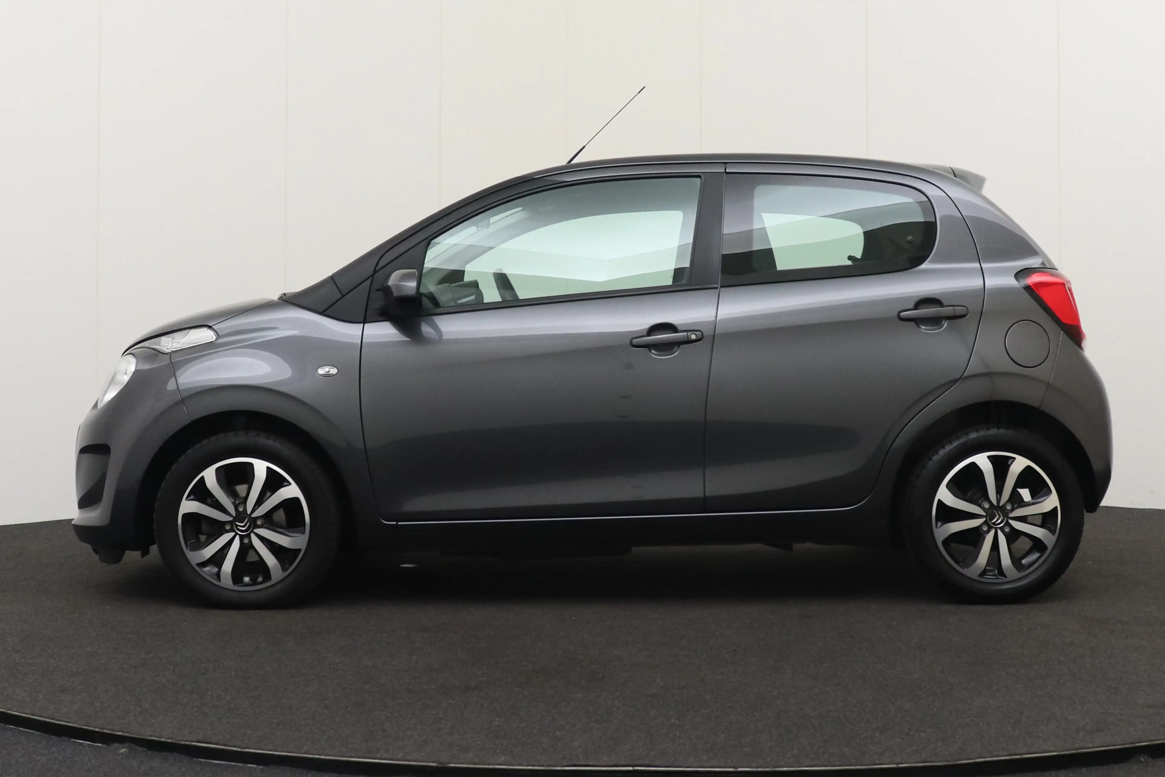 Citroen C1 1.0 VTi Shine Comfort Plus Climate Camera Carplay — photo 5
