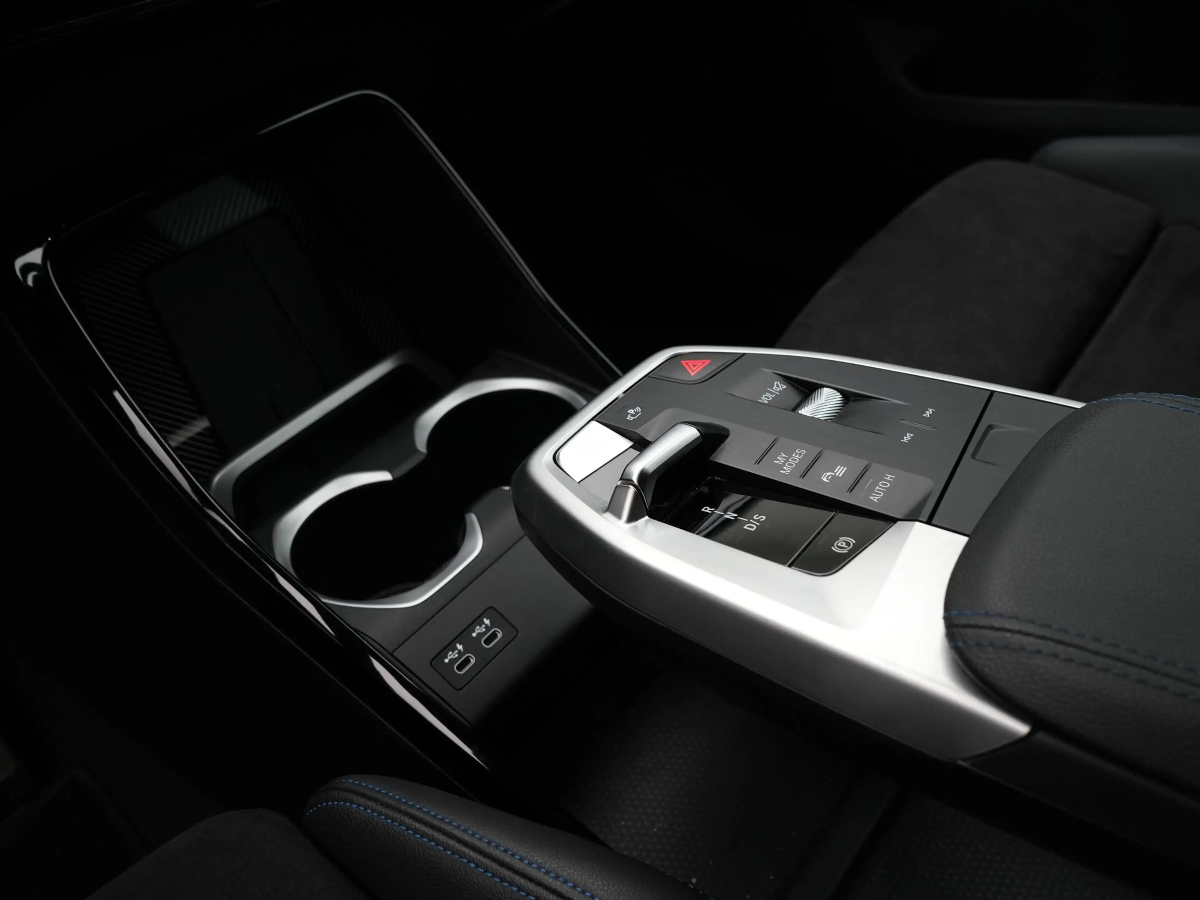 BMW X1 sDrive18i — photo 15