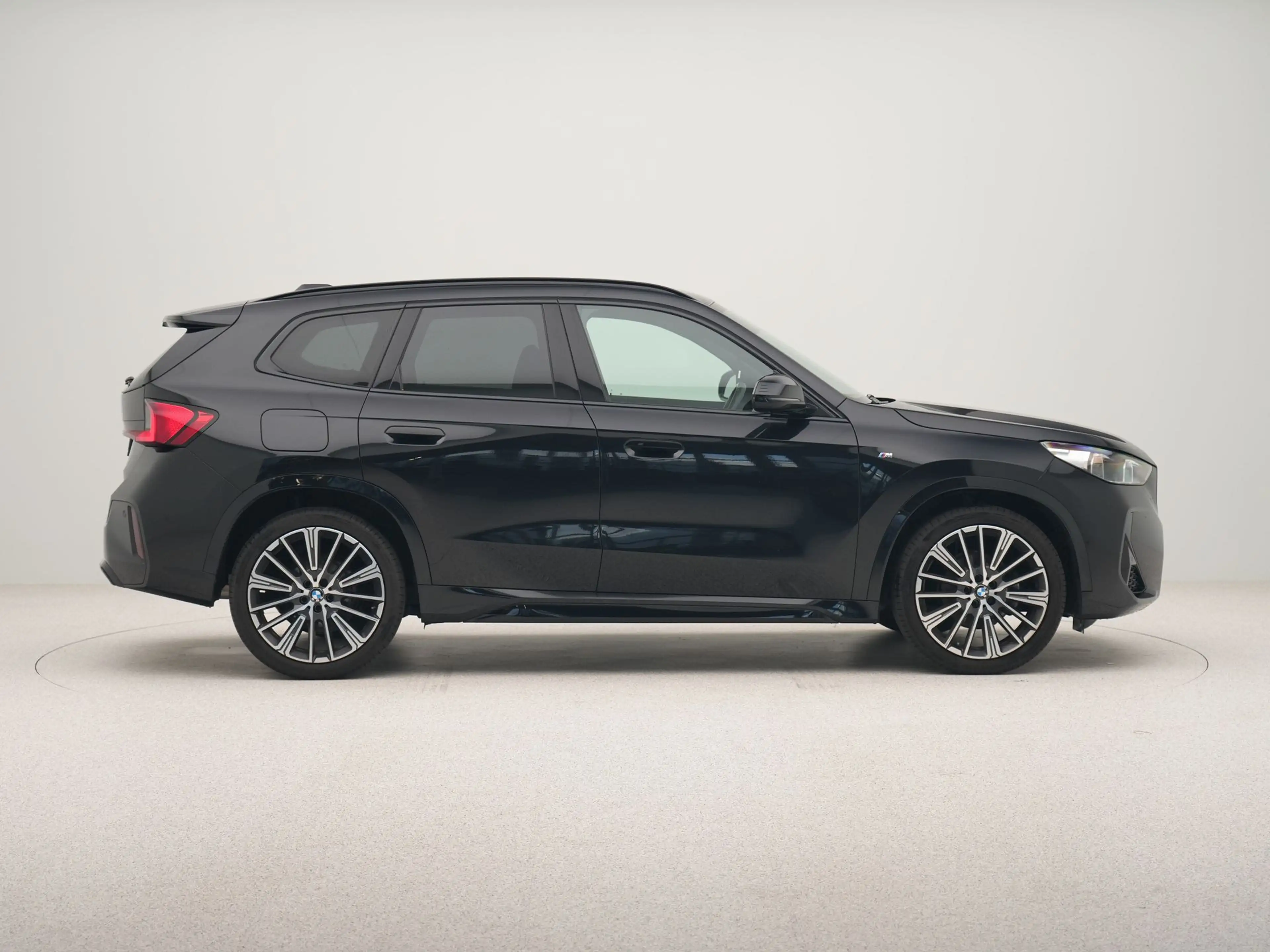 BMW X1 sDrive18i — photo 4