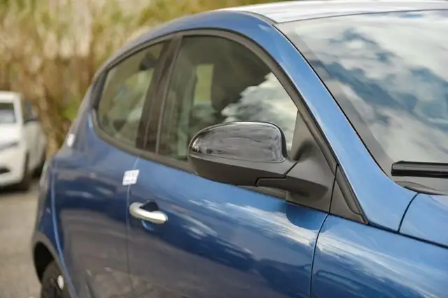 Lancia Ypsilon view 14