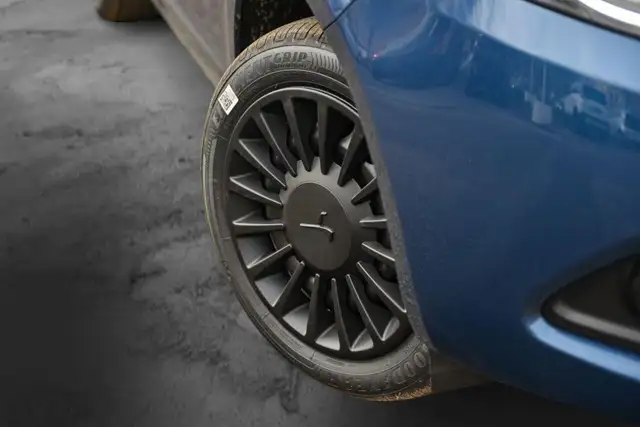 Lancia Ypsilon view 7