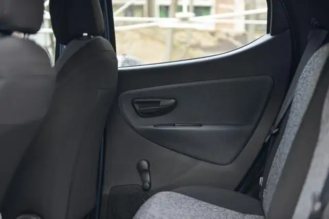 Lancia Ypsilon view 26