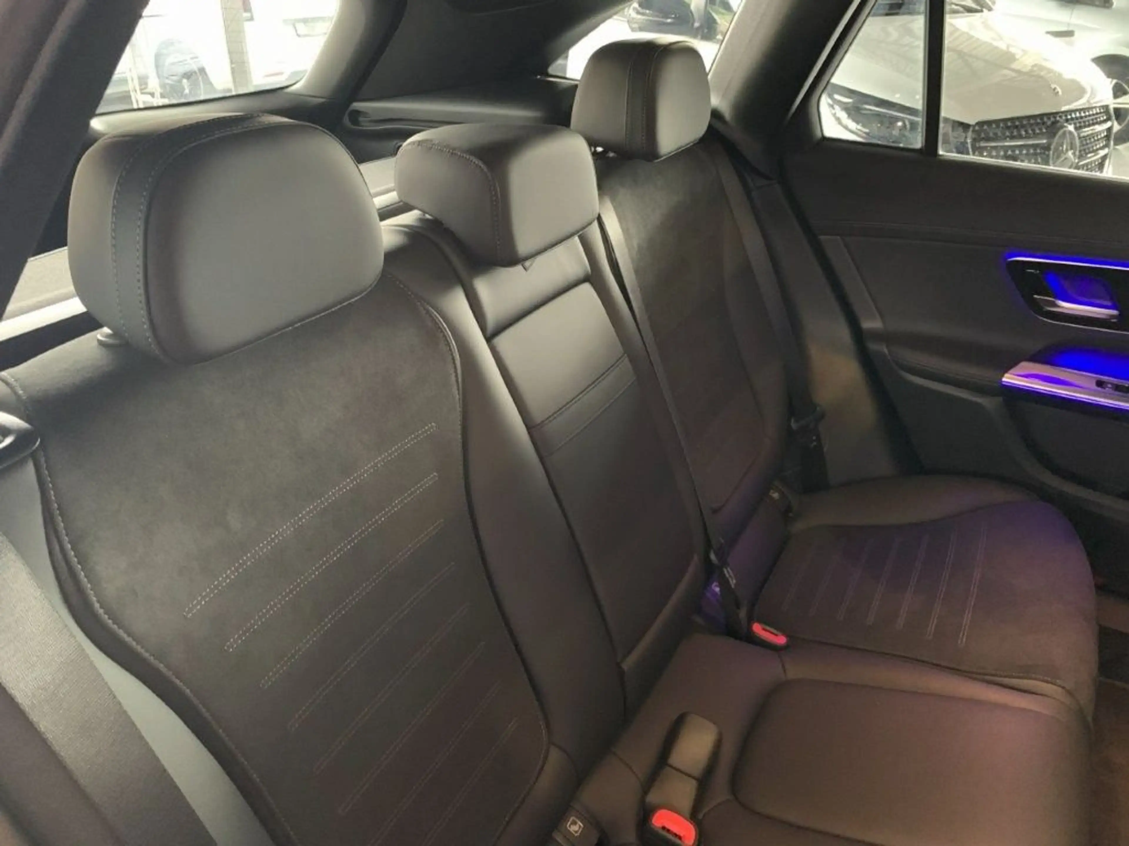 Mercedes-Benz GLC 450 d 4M AMG Line Pano AHK Night Memory 360 — photo 10