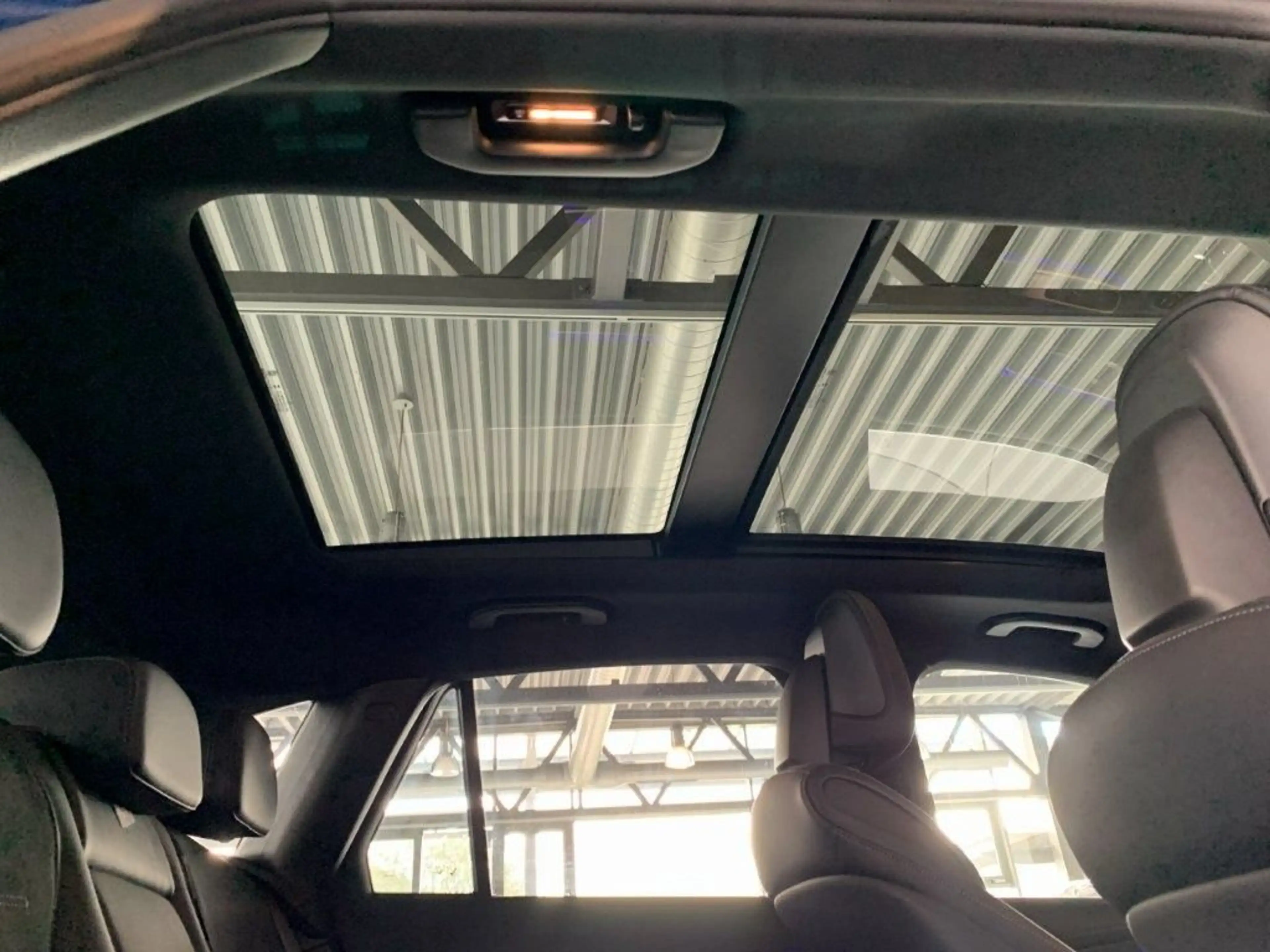Mercedes-Benz GLC 450 d 4M AMG Line Pano AHK Night Memory 360 — photo 11