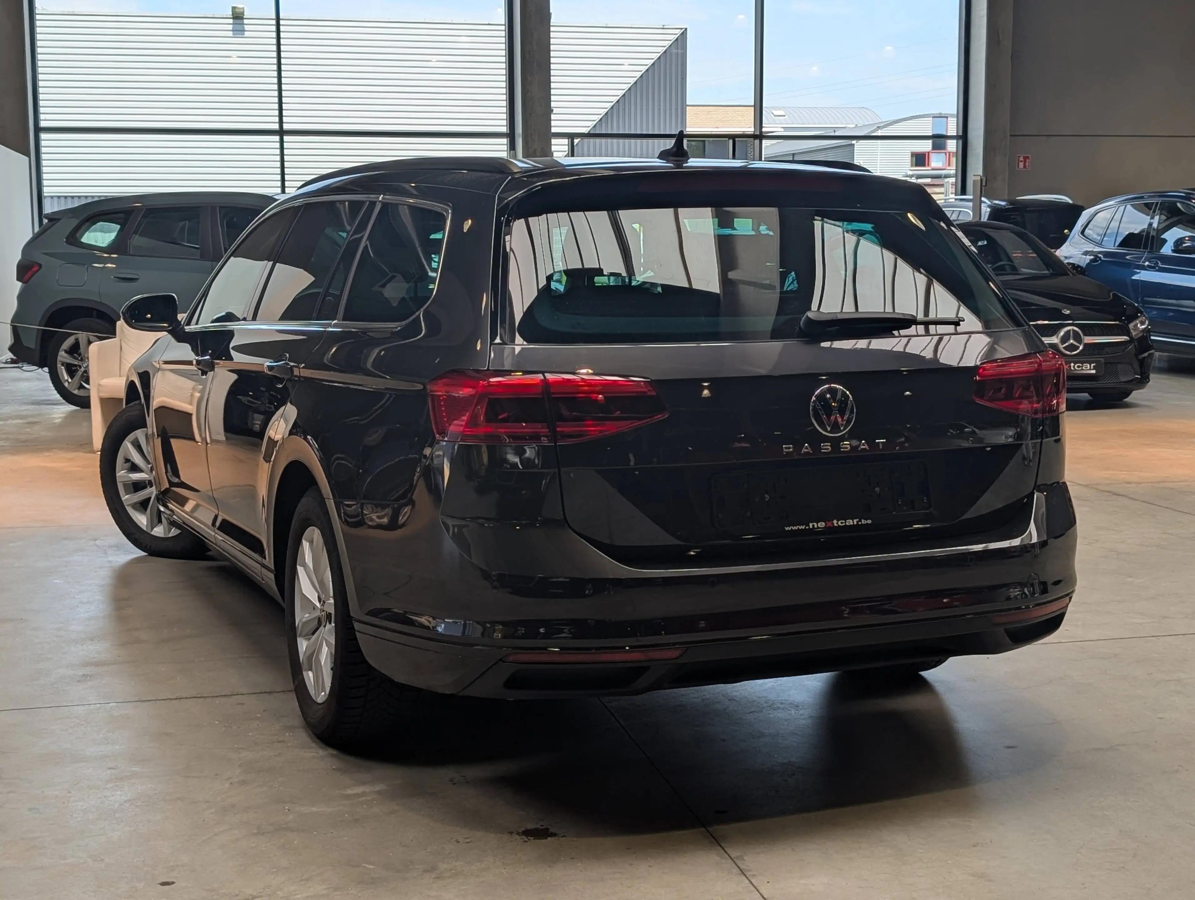 Volkswagen Passat Variant 2.0TDi Style DSG *FULL LED-NAVI-CAMERA-PARKING* — photo 4
