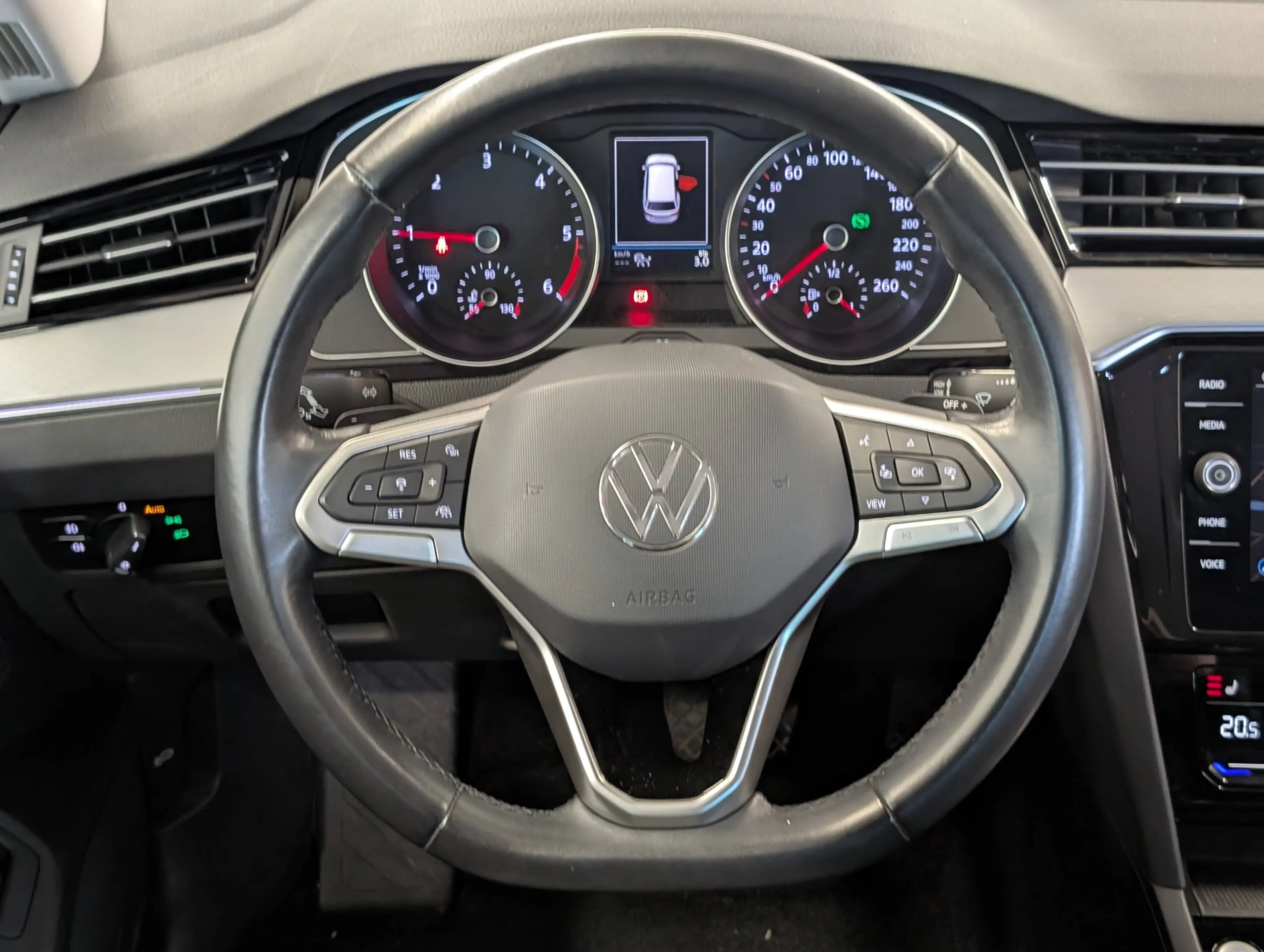 Volkswagen Passat Variant 2.0TDi Style DSG *FULL LED-NAVI-CAMERA-PARKING* — photo 9