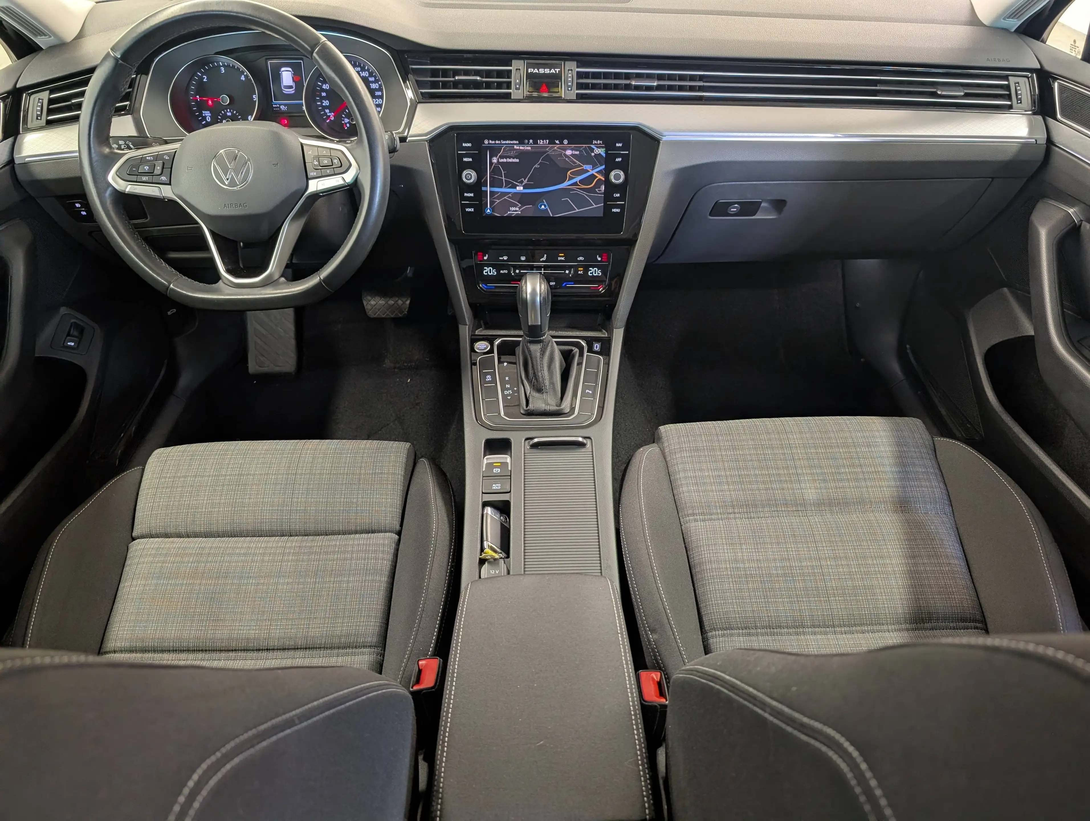 Volkswagen Passat Variant 2.0TDi Style DSG *FULL LED-NAVI-CAMERA-PARKING* — photo 5