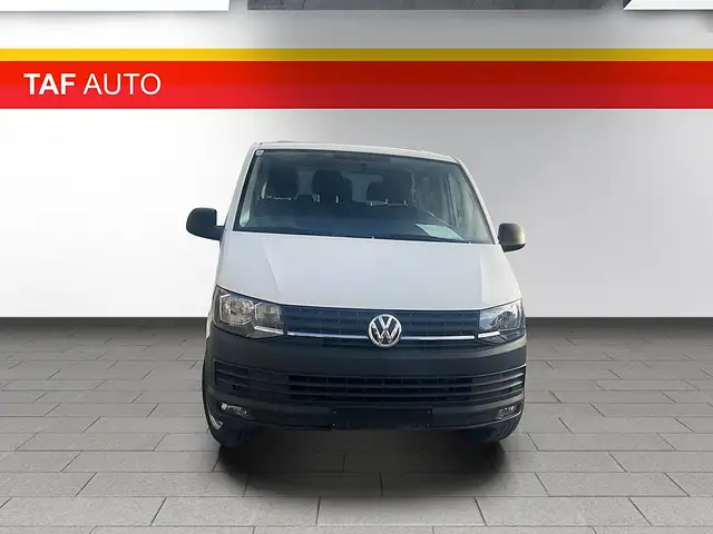 Volkswagen Transporter view 3